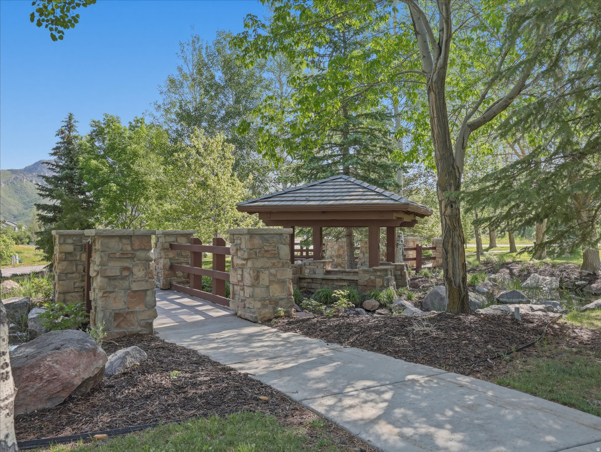 SUNCREST - Residential