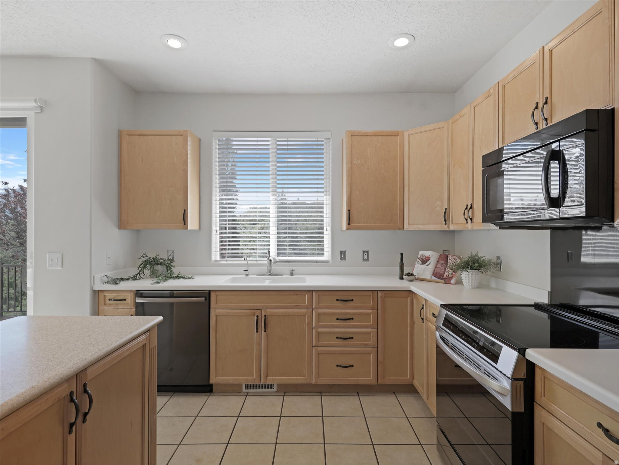 SUNCREST - Residential