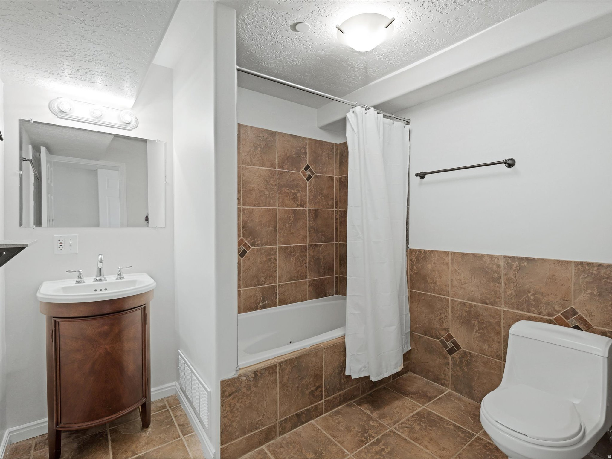 SUNCREST - Residential