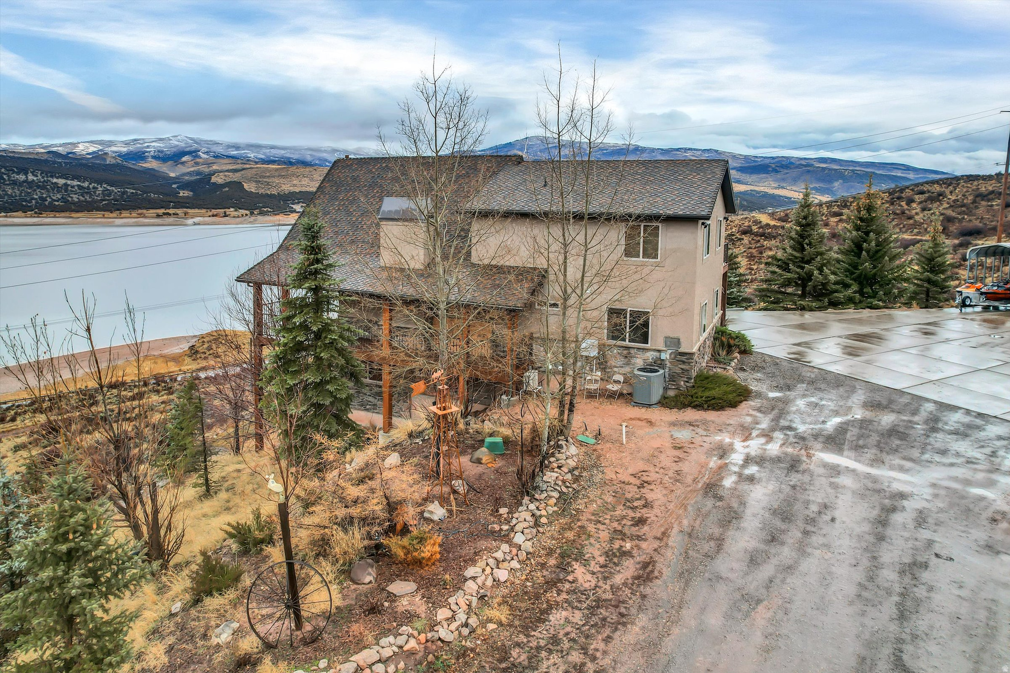 ROCKPORT RANCHES - Residential