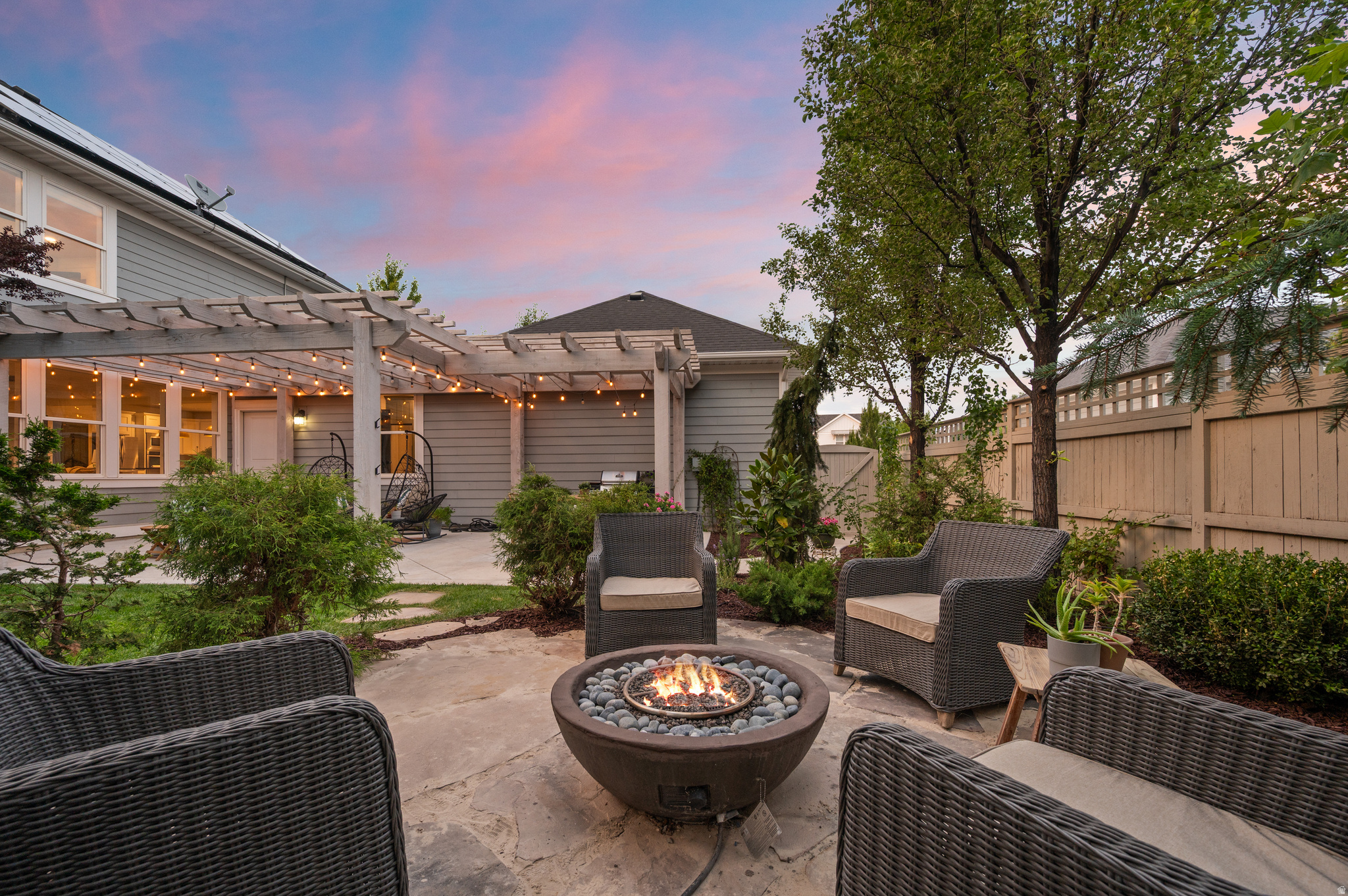 DAYBREAK - Residential