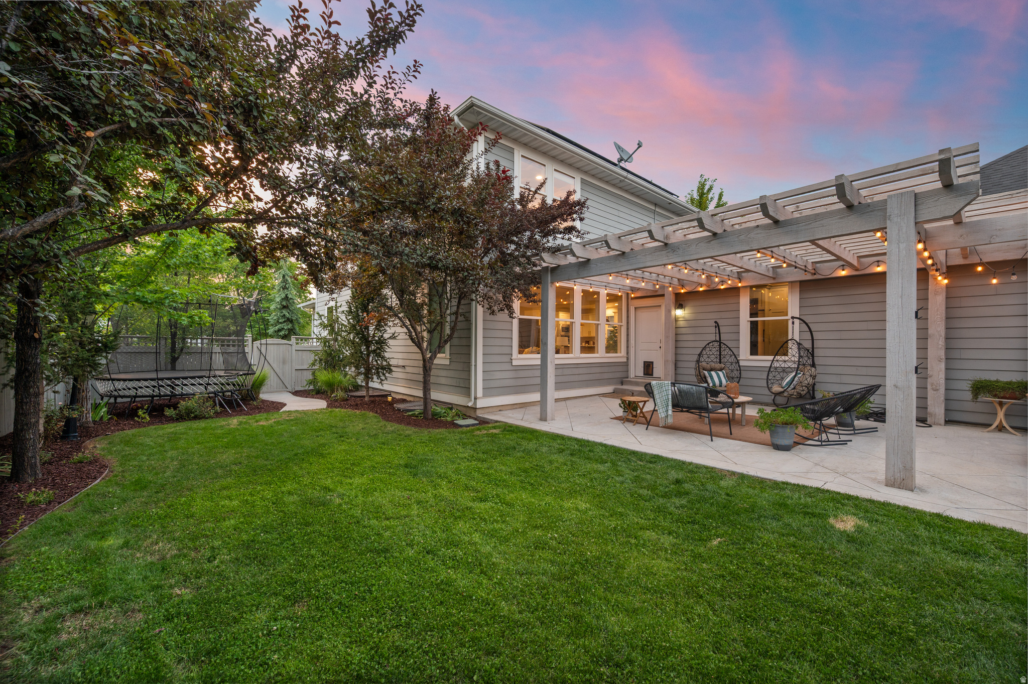 DAYBREAK - Residential
