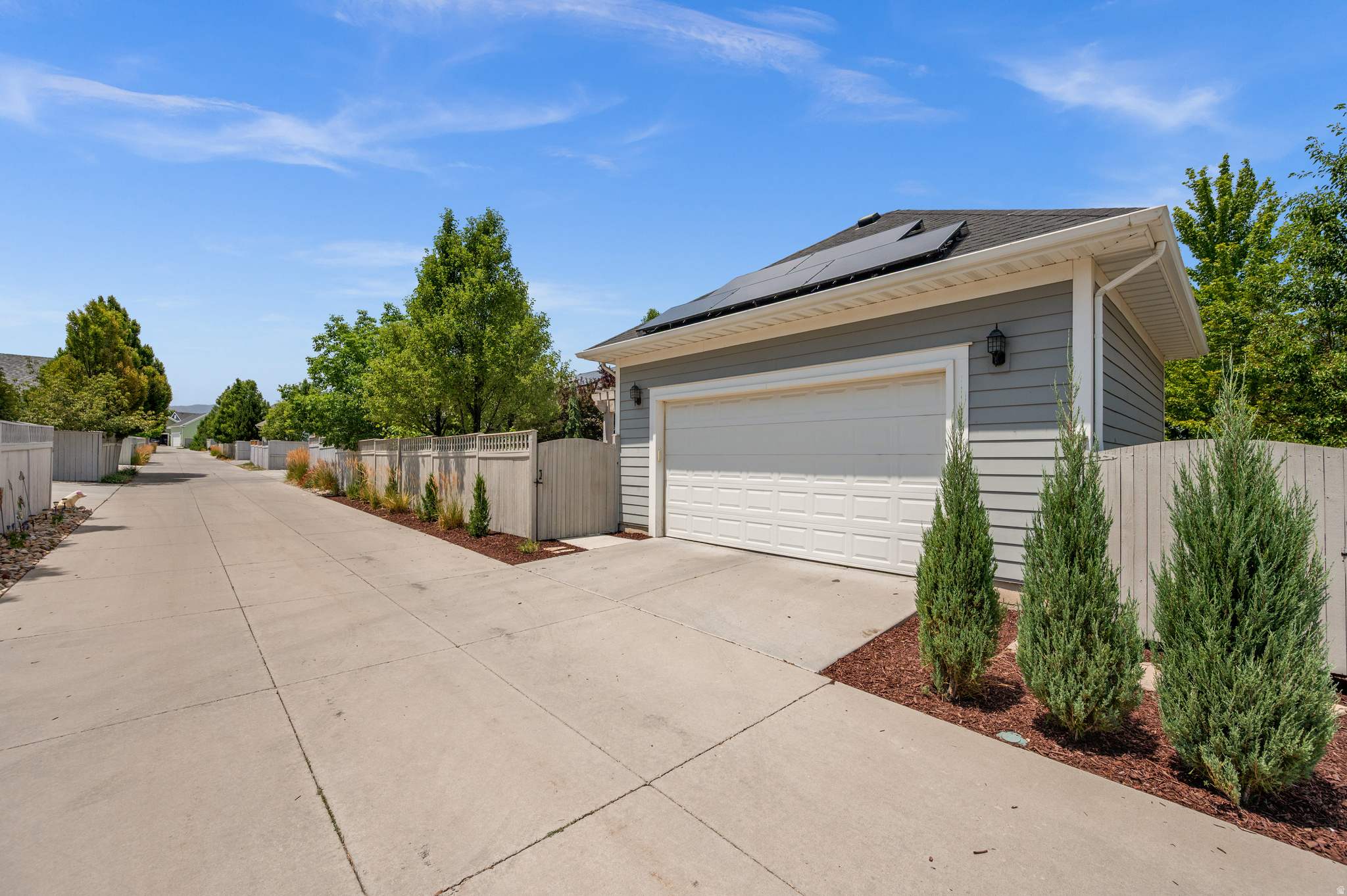 DAYBREAK - Residential