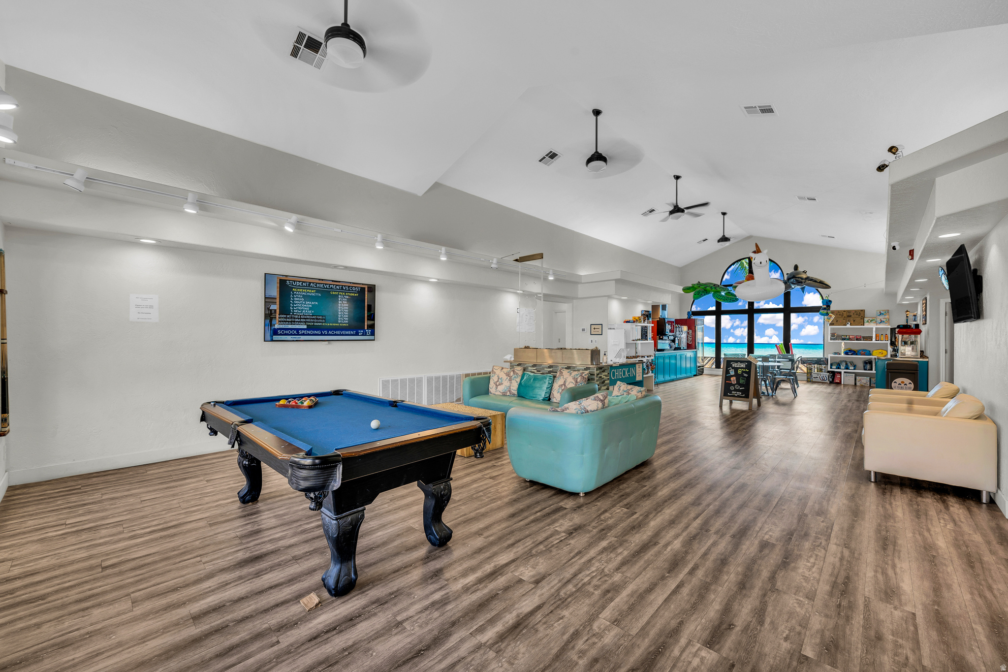 LAS PALMAS RESORT CONDOS - Residential