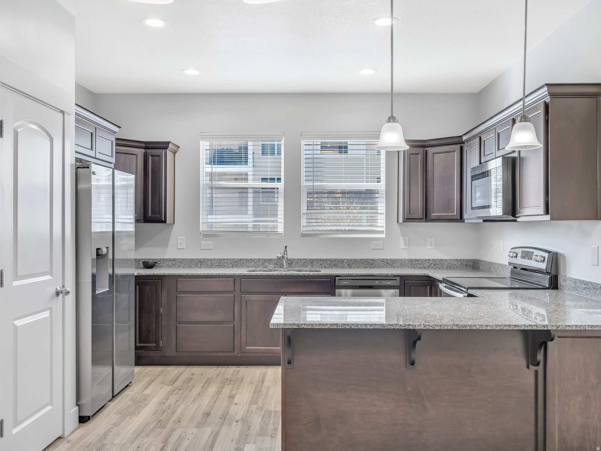 WILLOW POINT - Residential