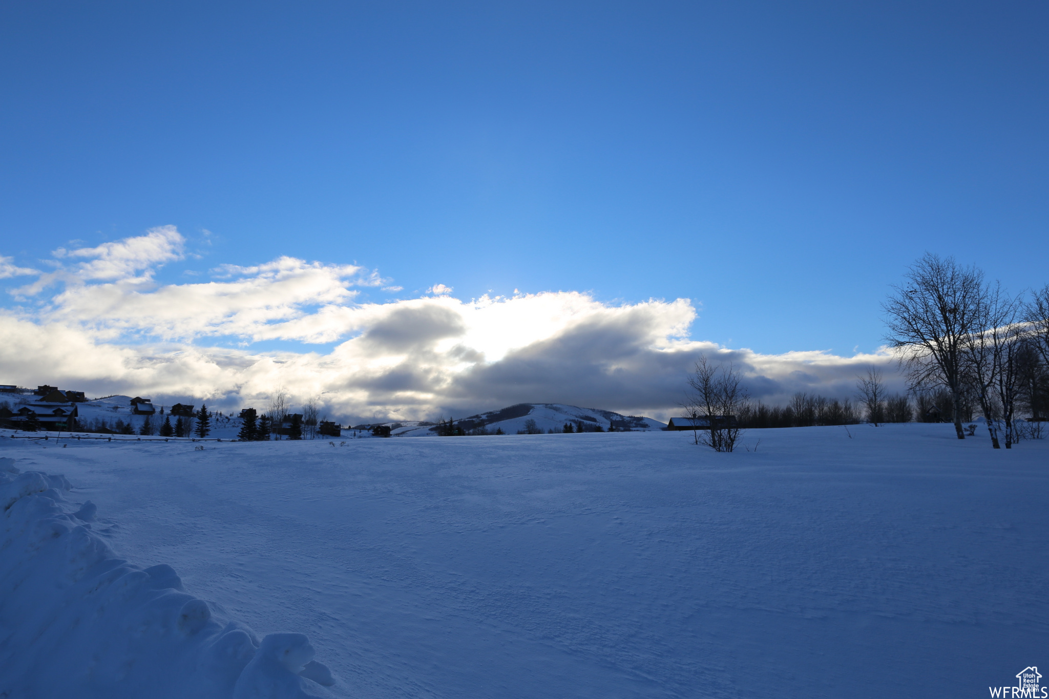 ASPEN COVE - Land