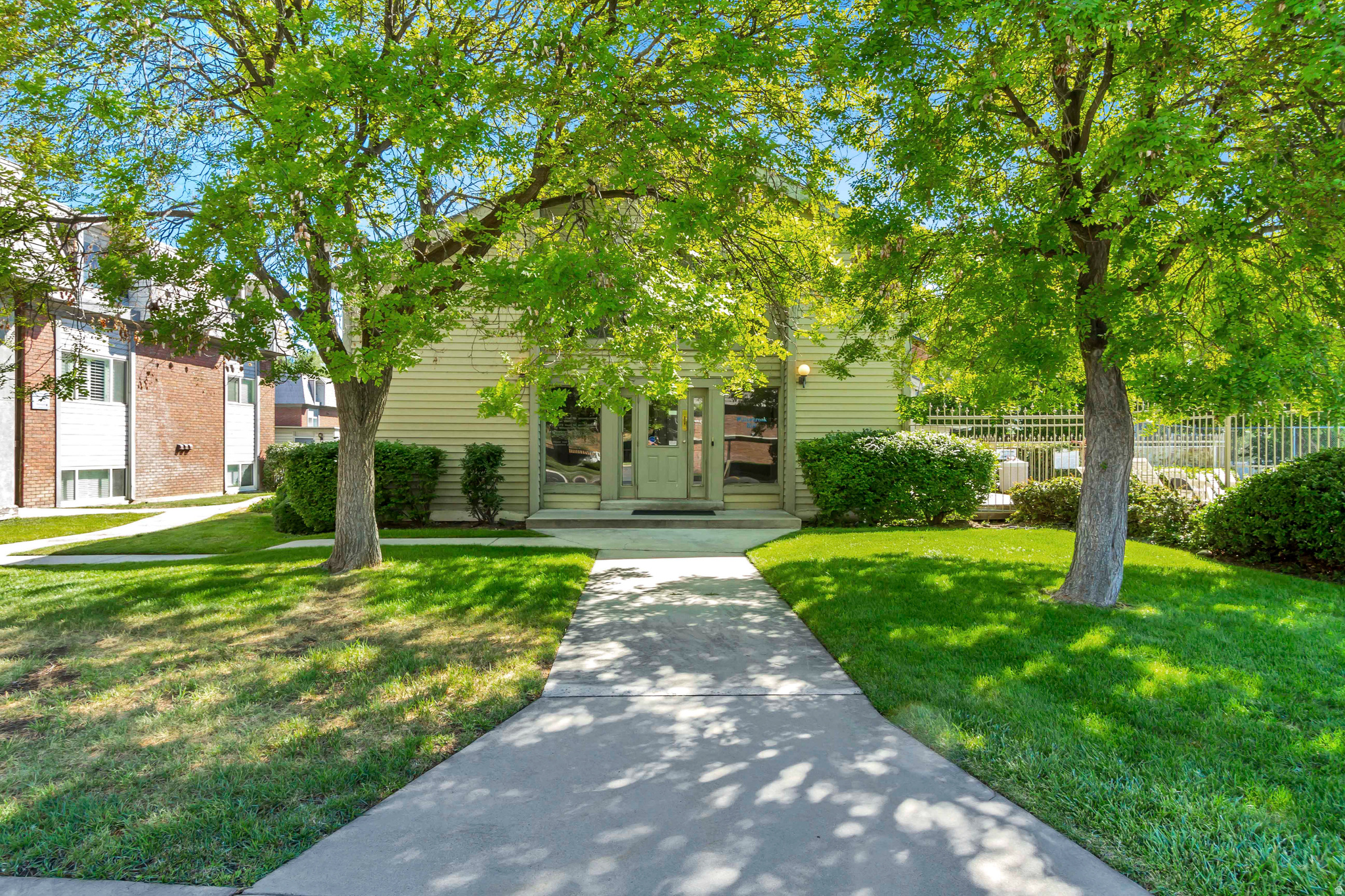 WILLOWBROOK - Residential