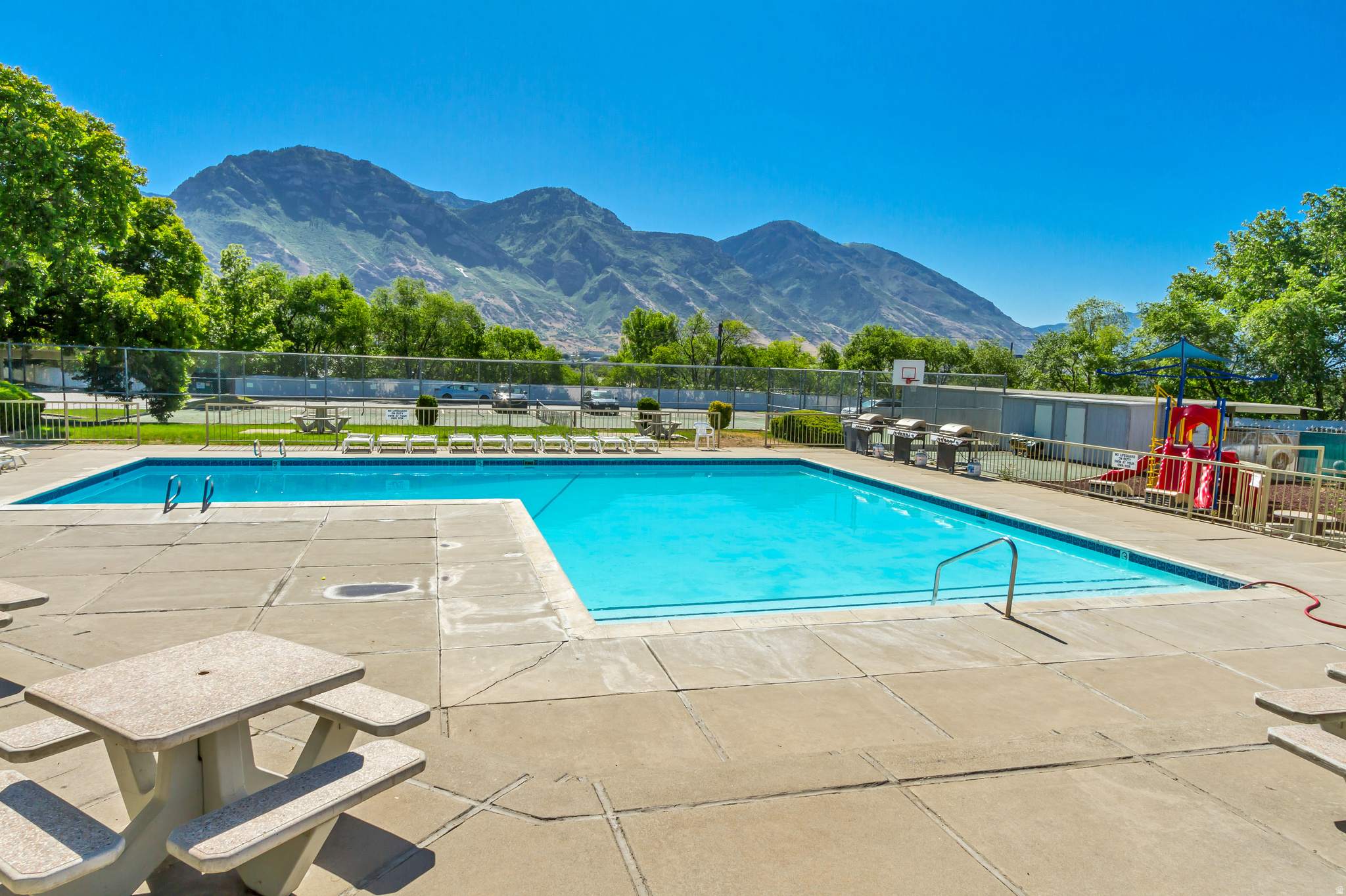 WILLOWBROOK - Residential