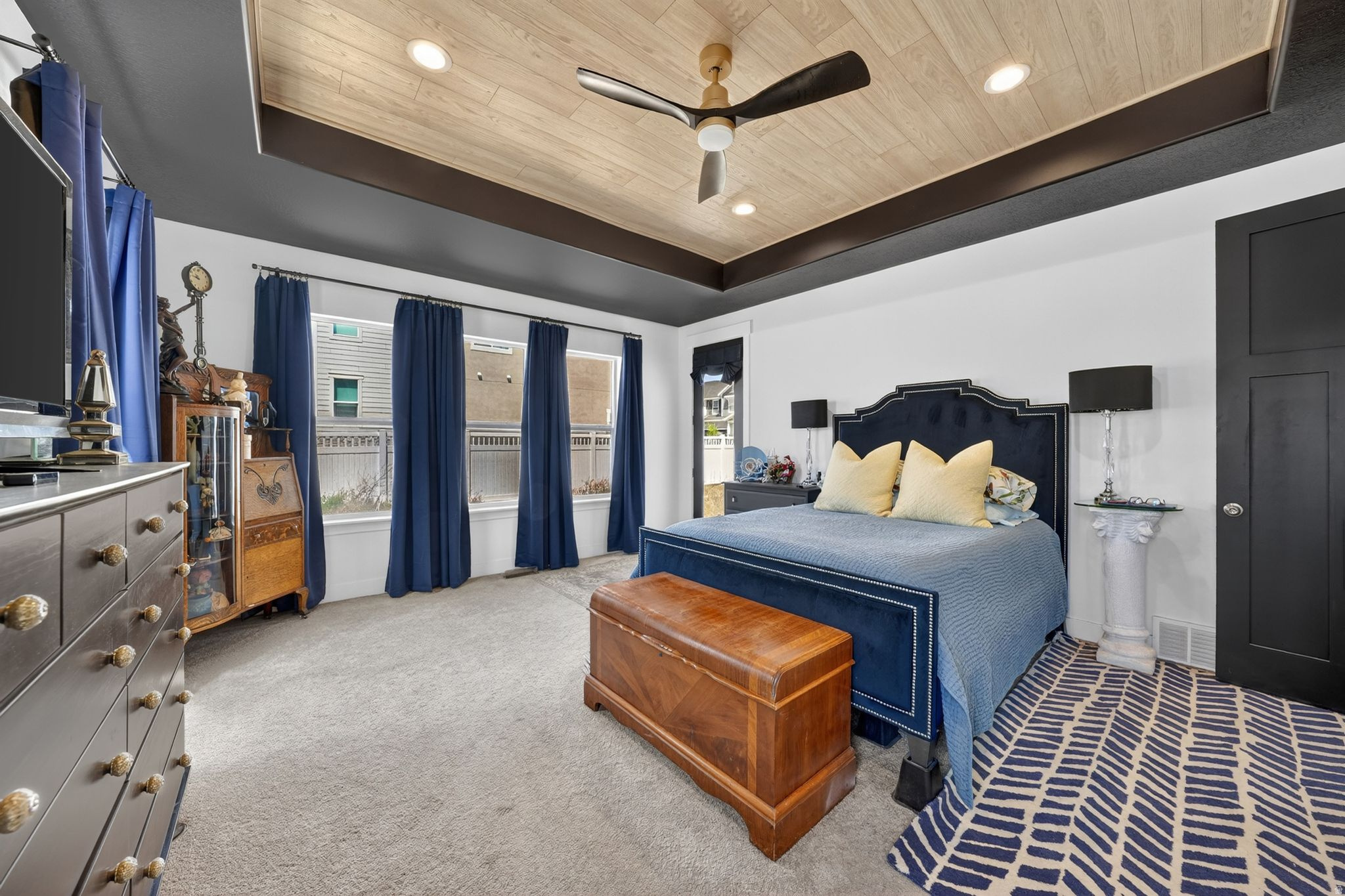 MOUNTAIN RIDGE - Residential