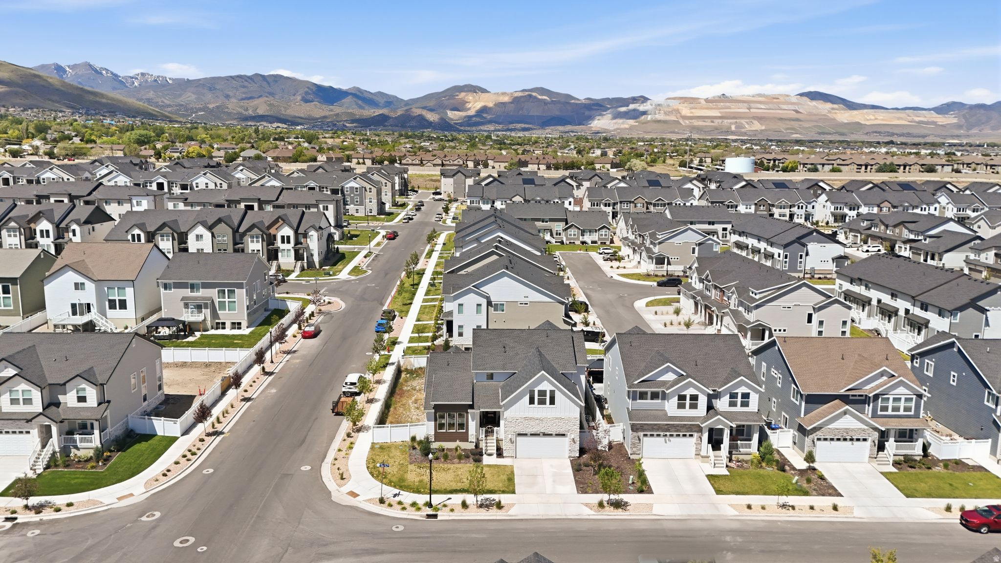 MOUNTAIN RIDGE - Residential