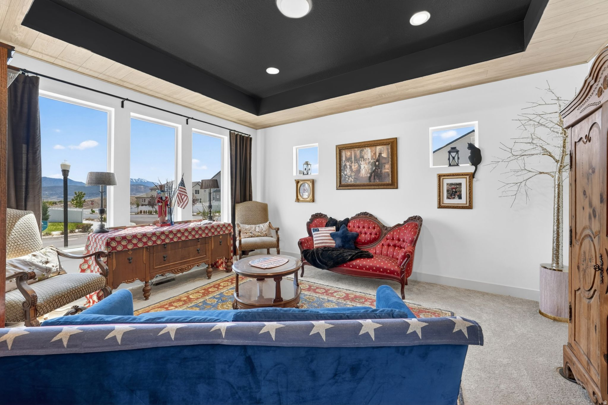 MOUNTAIN RIDGE - Residential