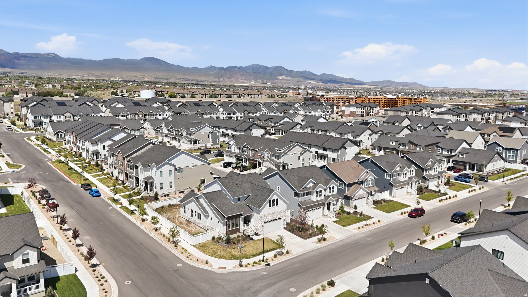 MOUNTAIN RIDGE - Residential