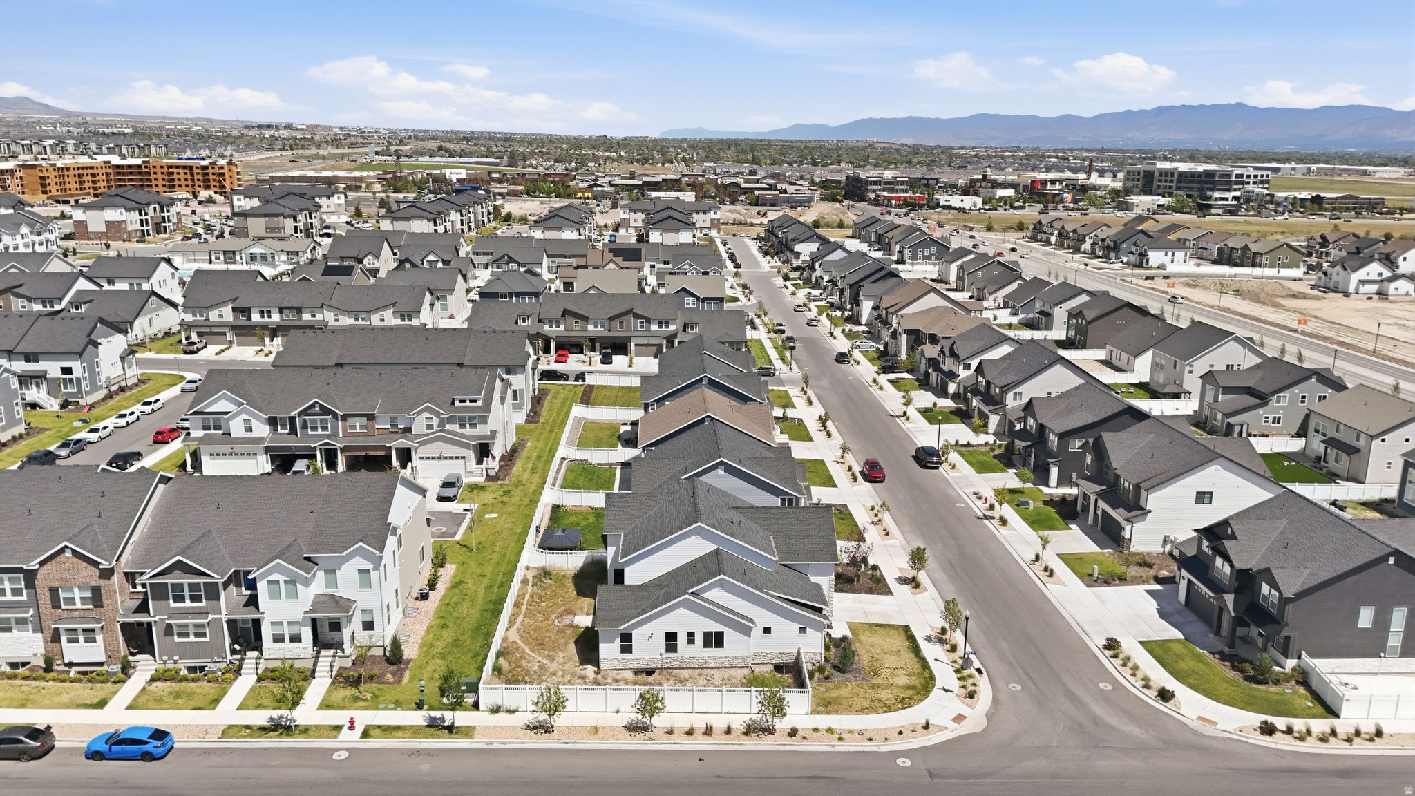 MOUNTAIN RIDGE - Residential