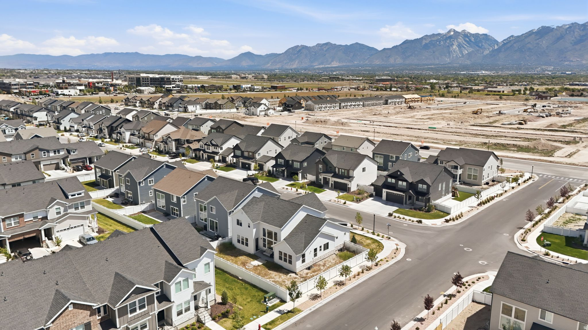 MOUNTAIN RIDGE - Residential