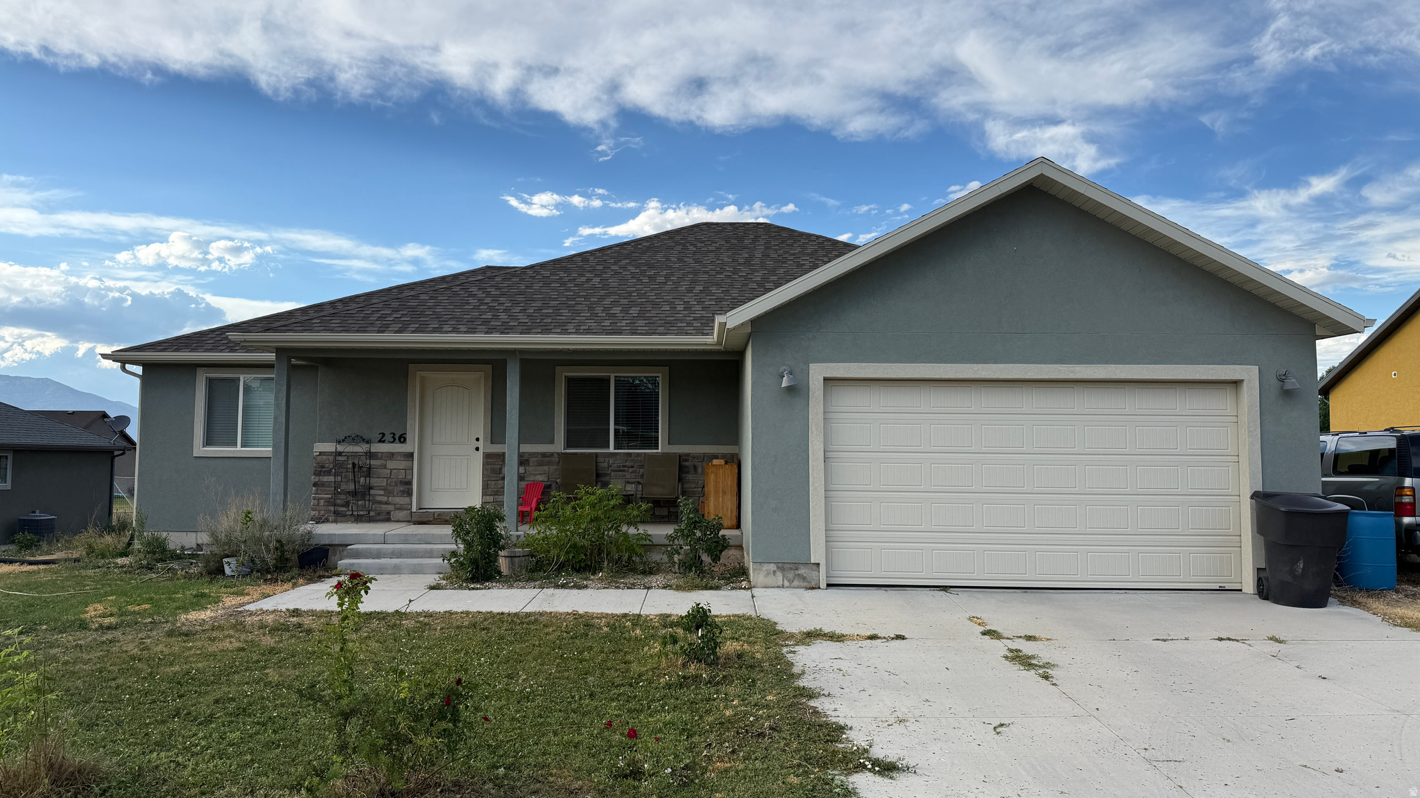 HIDDEN CREEK - Residential