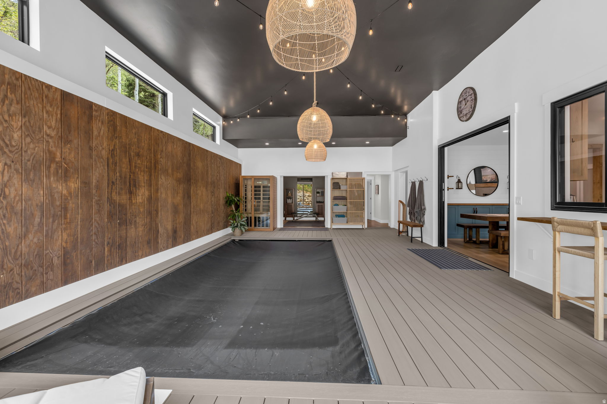 PINE MEADOW RANCH - Residential