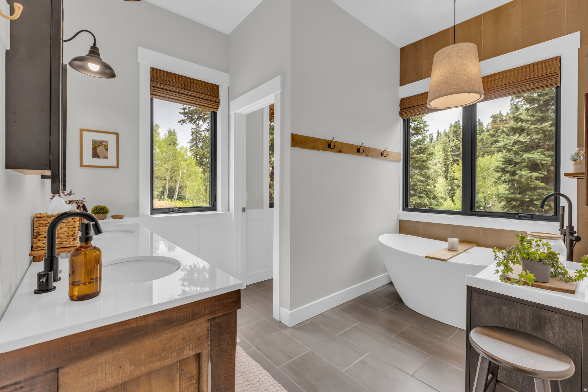 PINE MEADOW RANCH - Residential