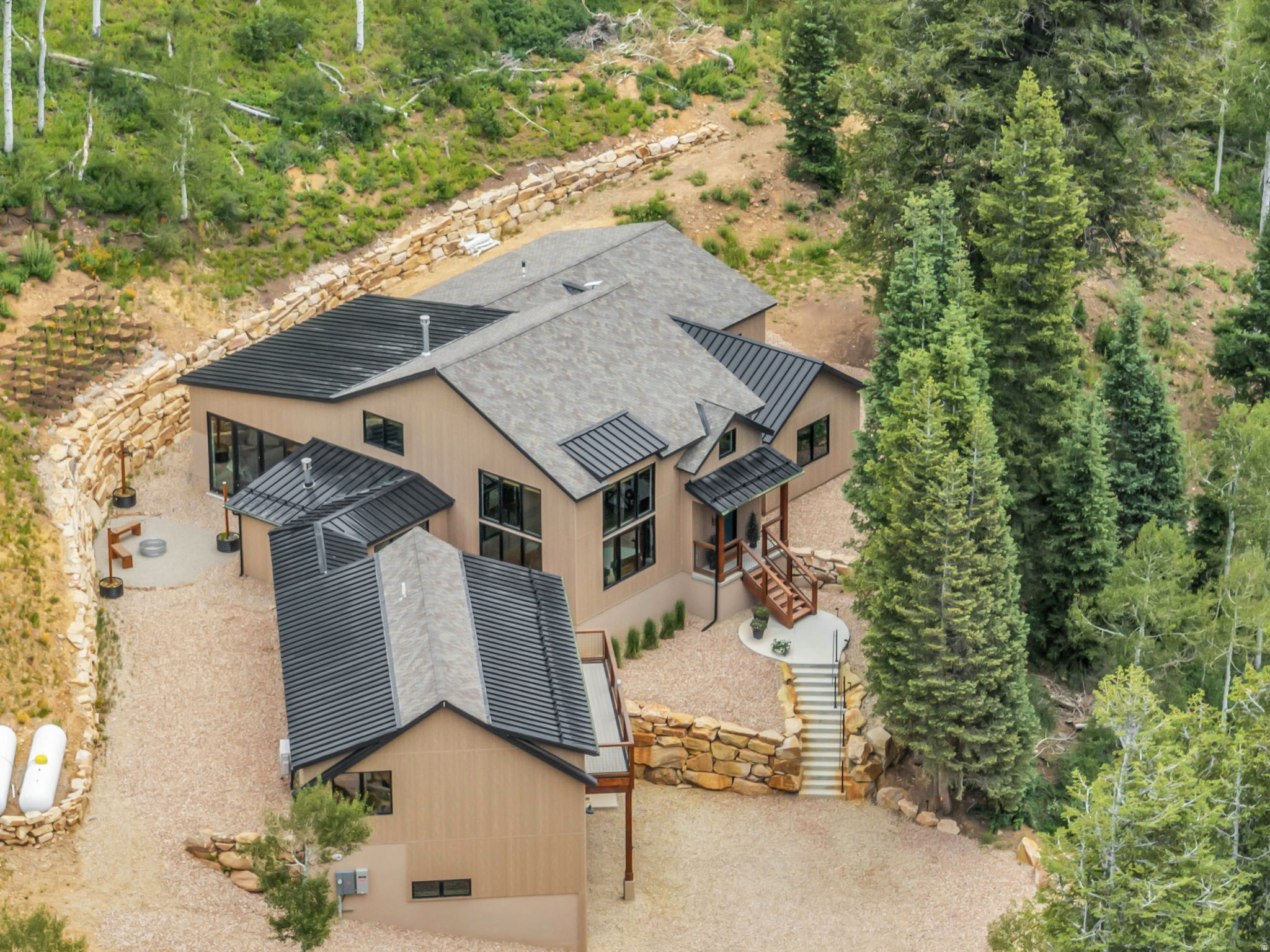 PINE MEADOW RANCH - Residential
