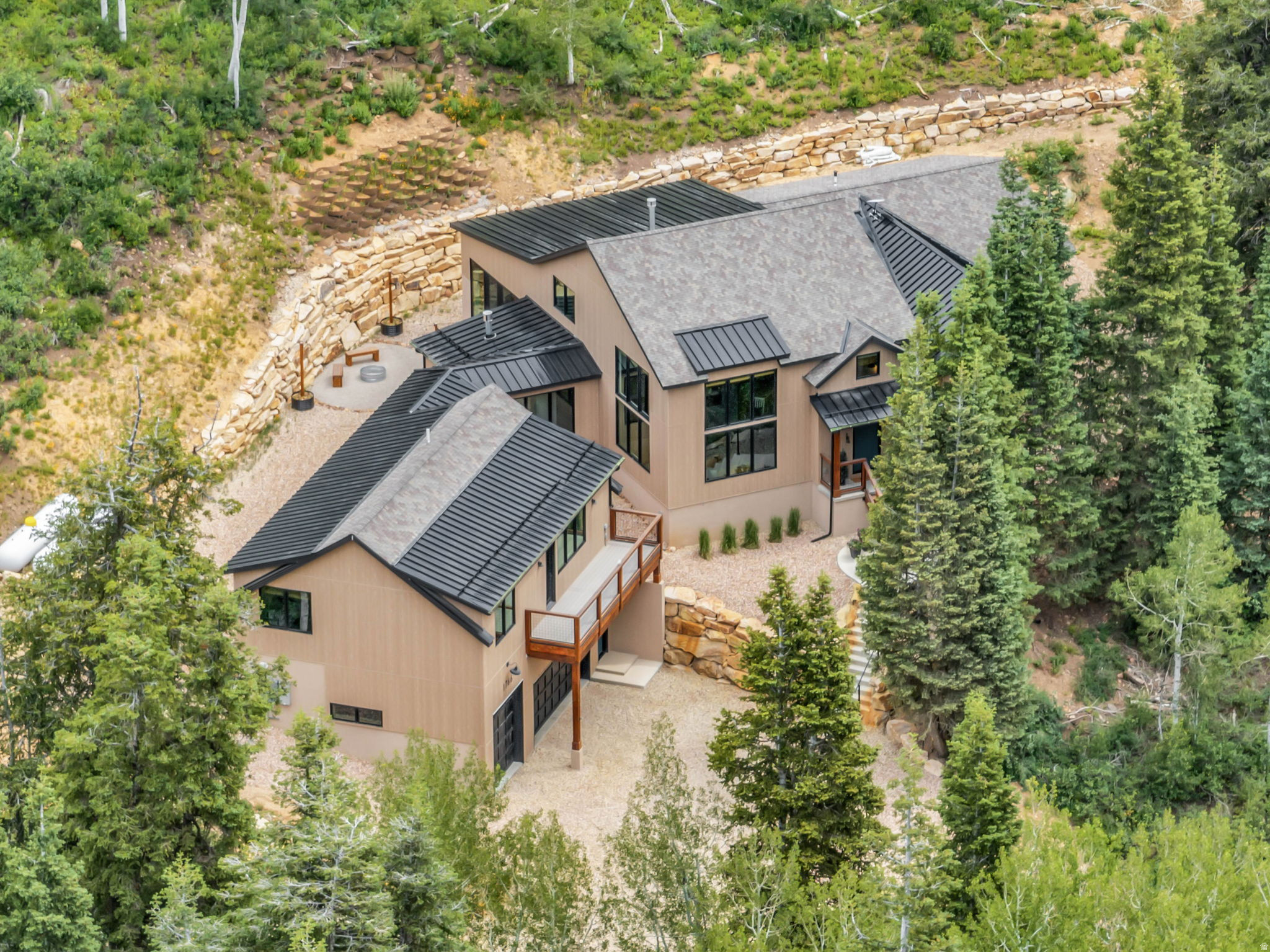 PINE MEADOW RANCH - Residential