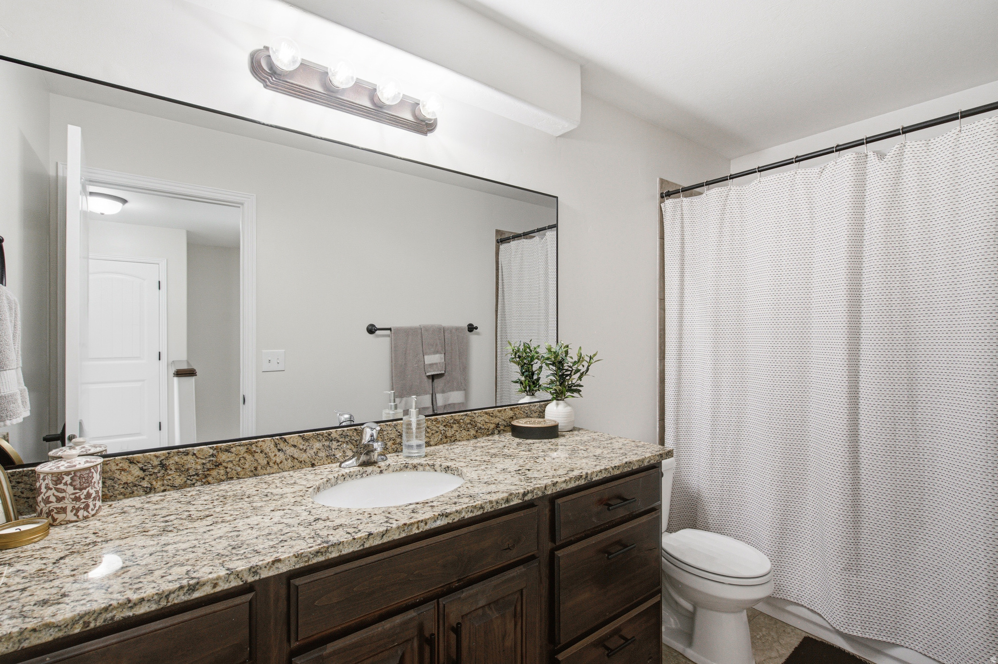 STOKER GARDENS - Residential