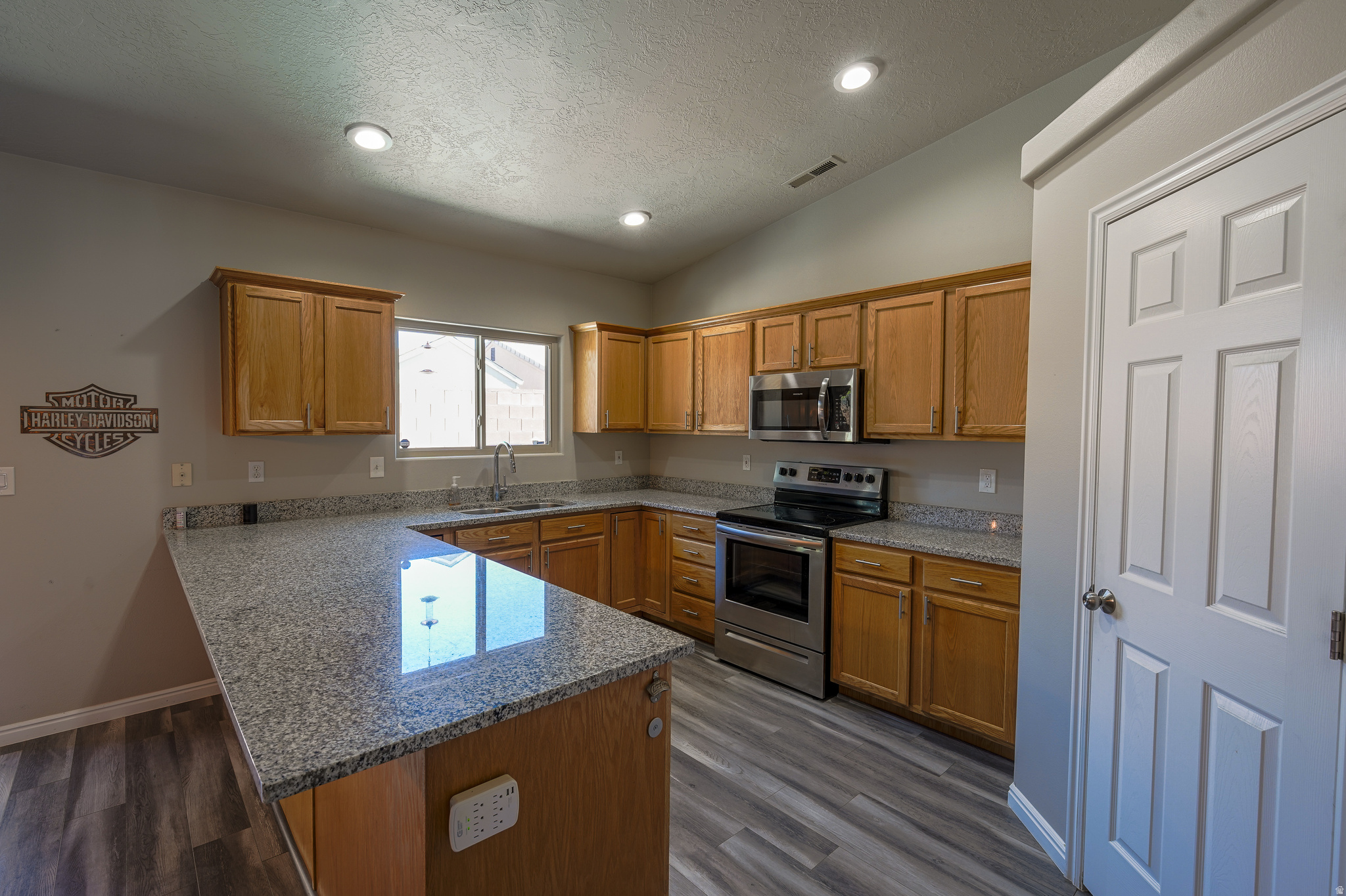 RED ROCK CANYON 2 - Residential
