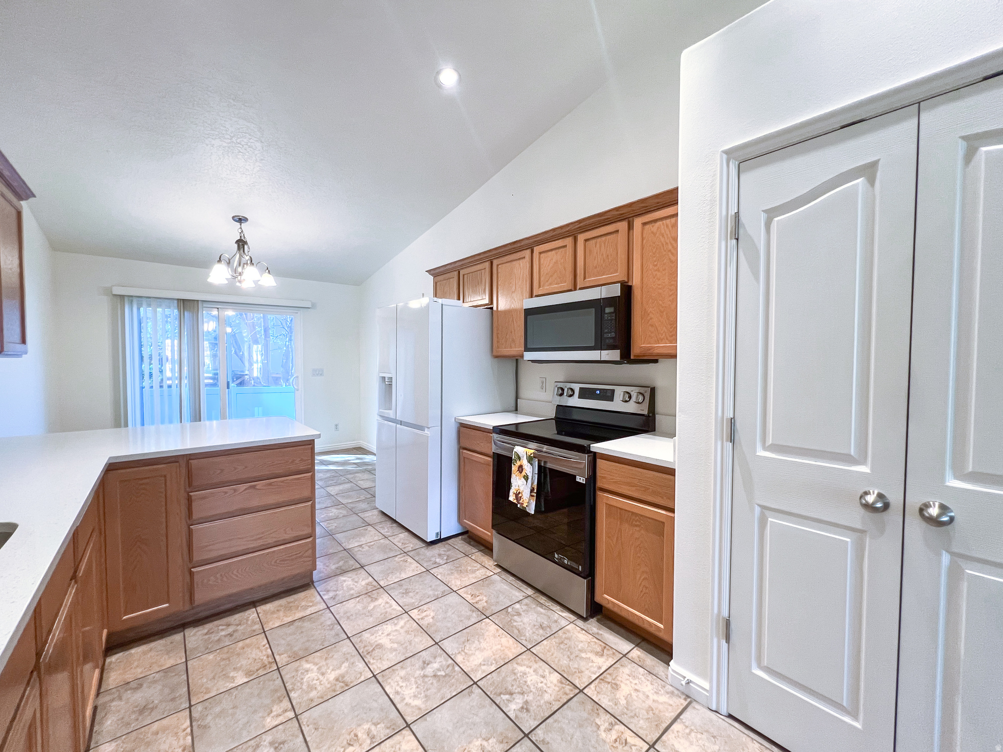 NORTH MEADOW - Residential