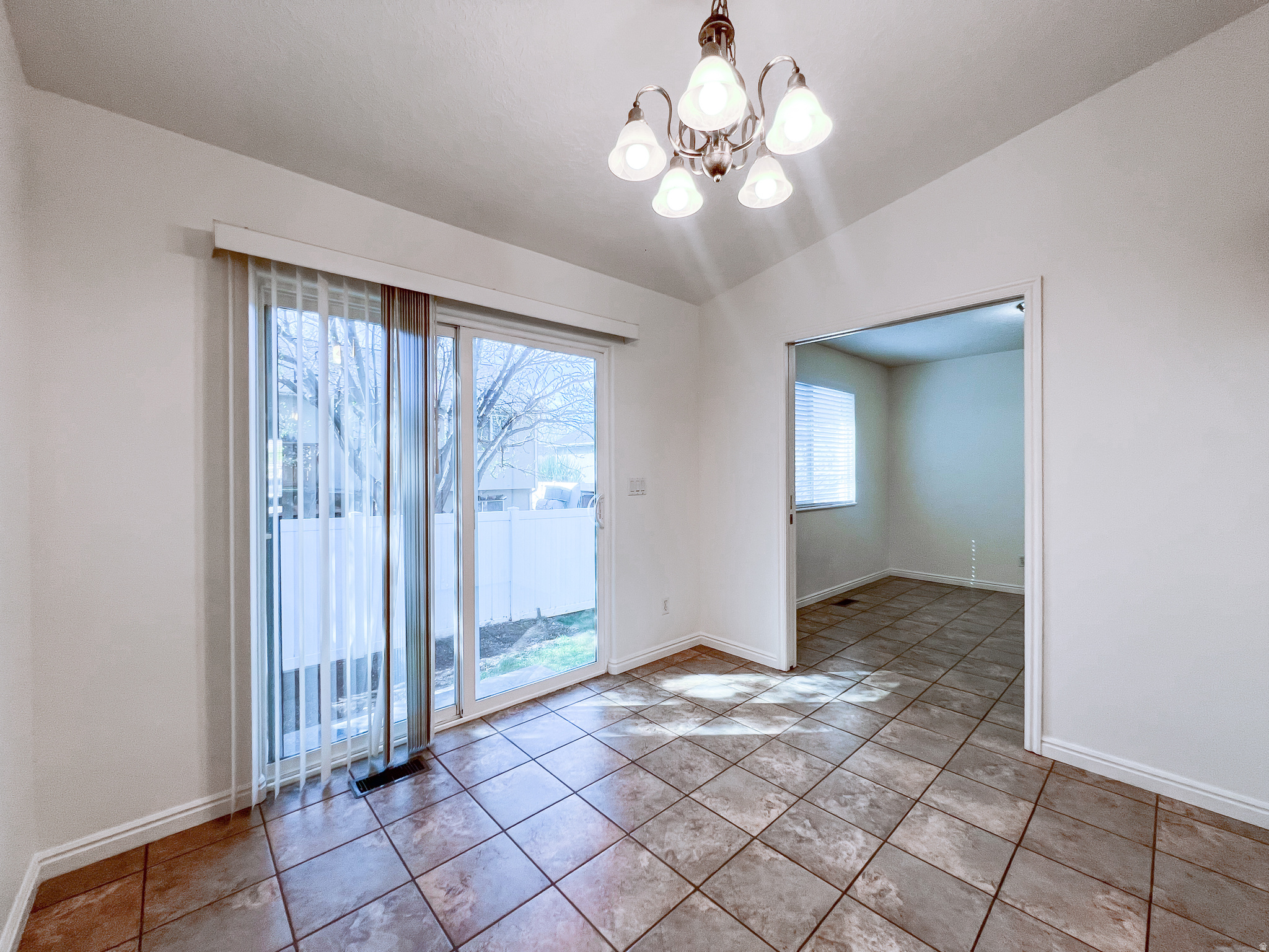 NORTH MEADOW - Residential