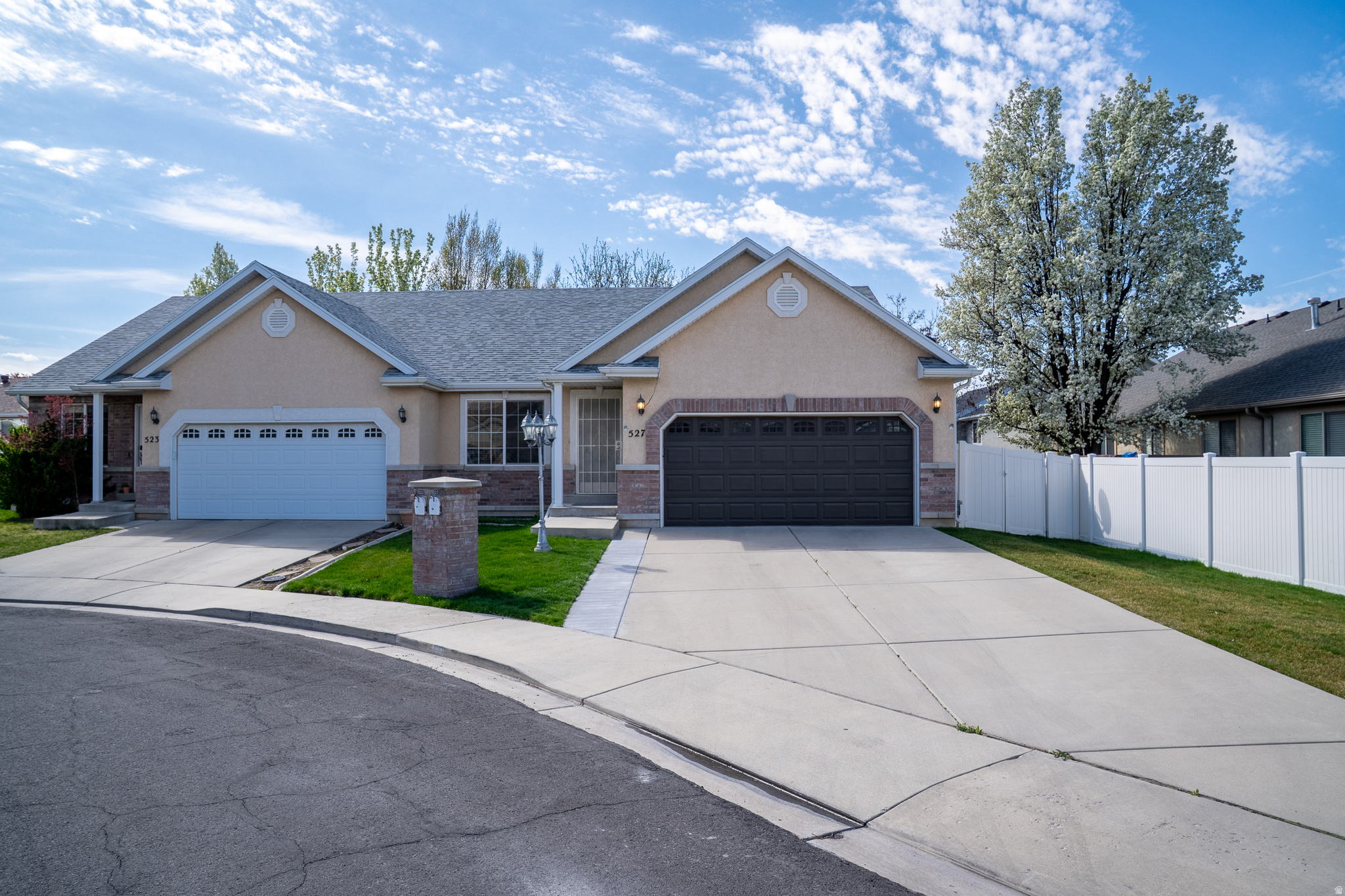 NORTH MEADOW - Residential