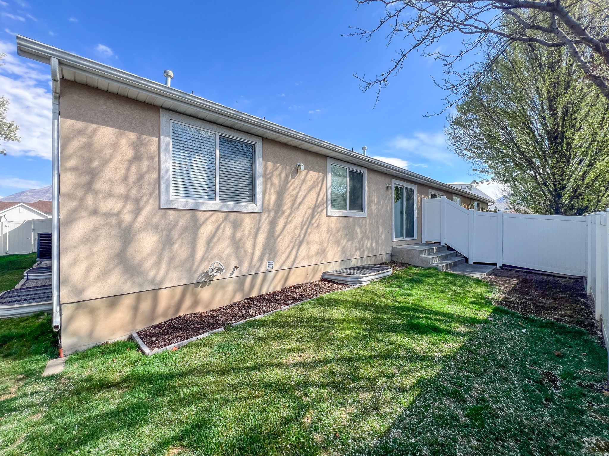 NORTH MEADOW - Residential
