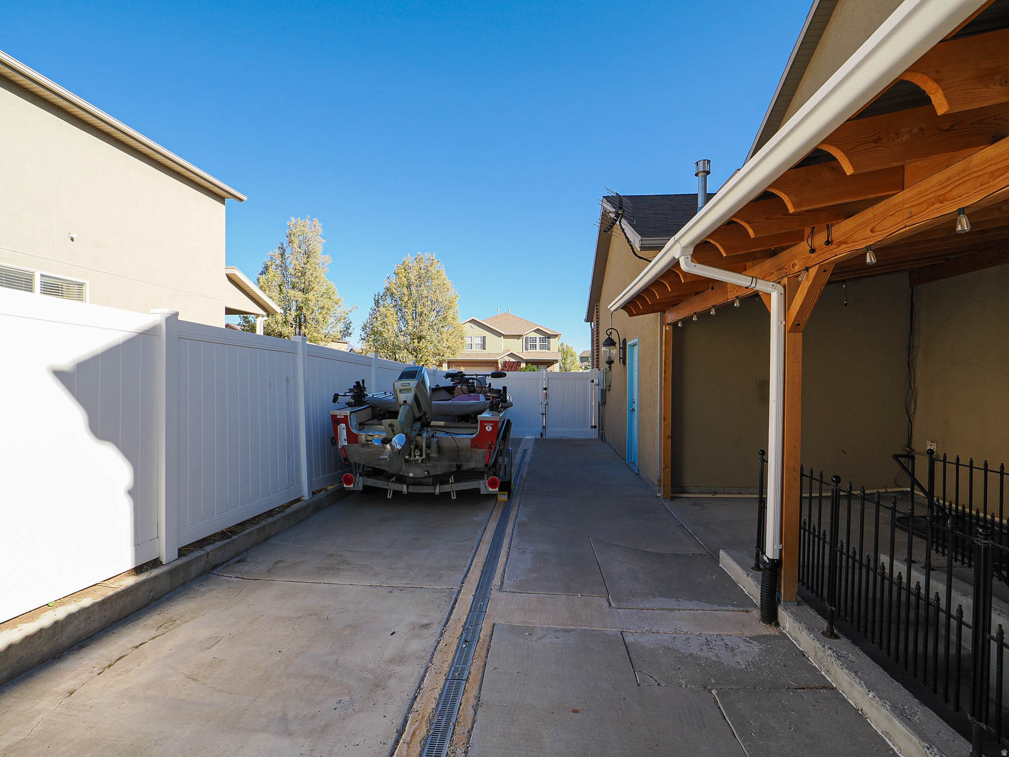 HAMILTON FARMS - Residential