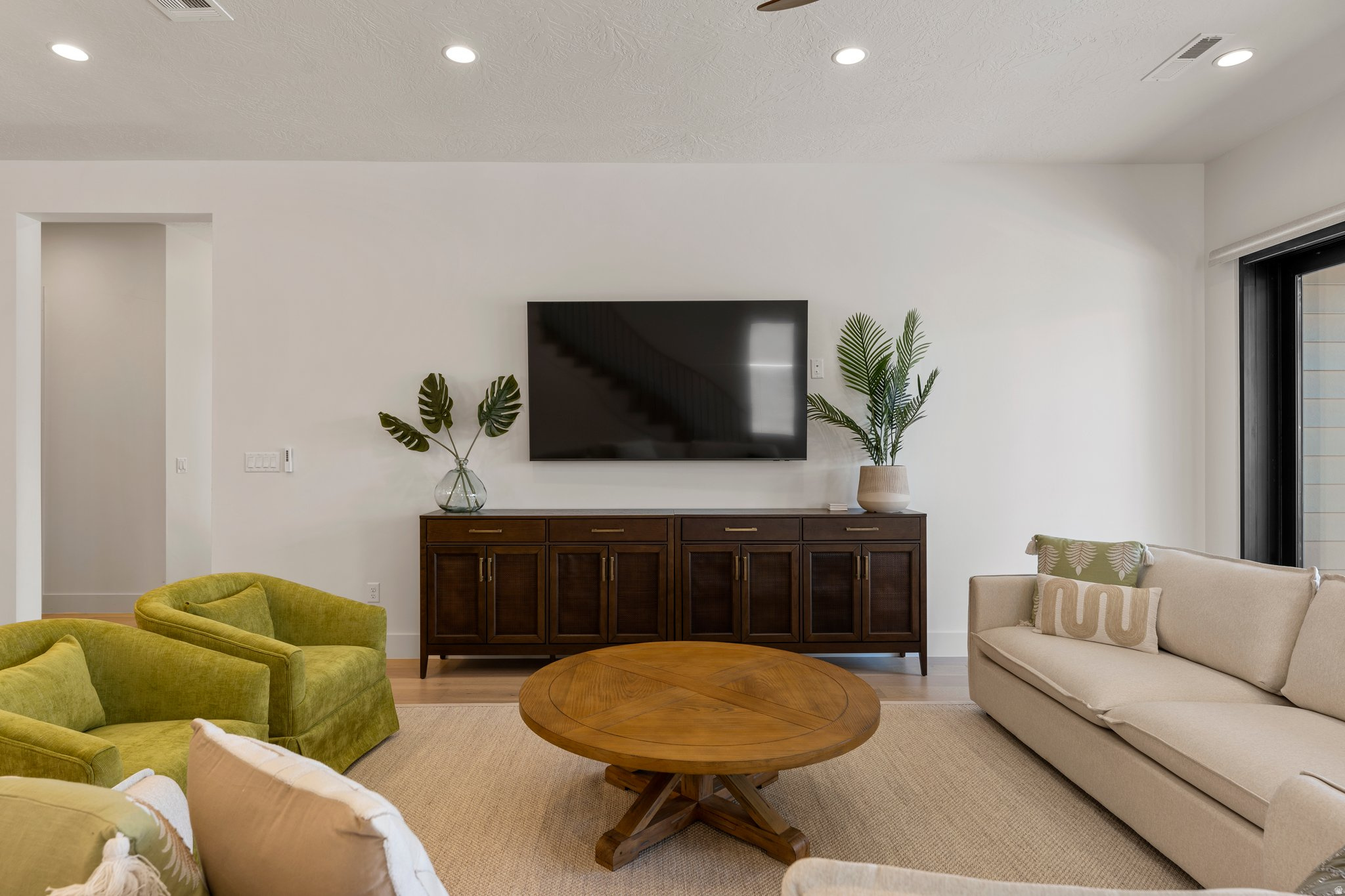 DESERT COLOR - Residential