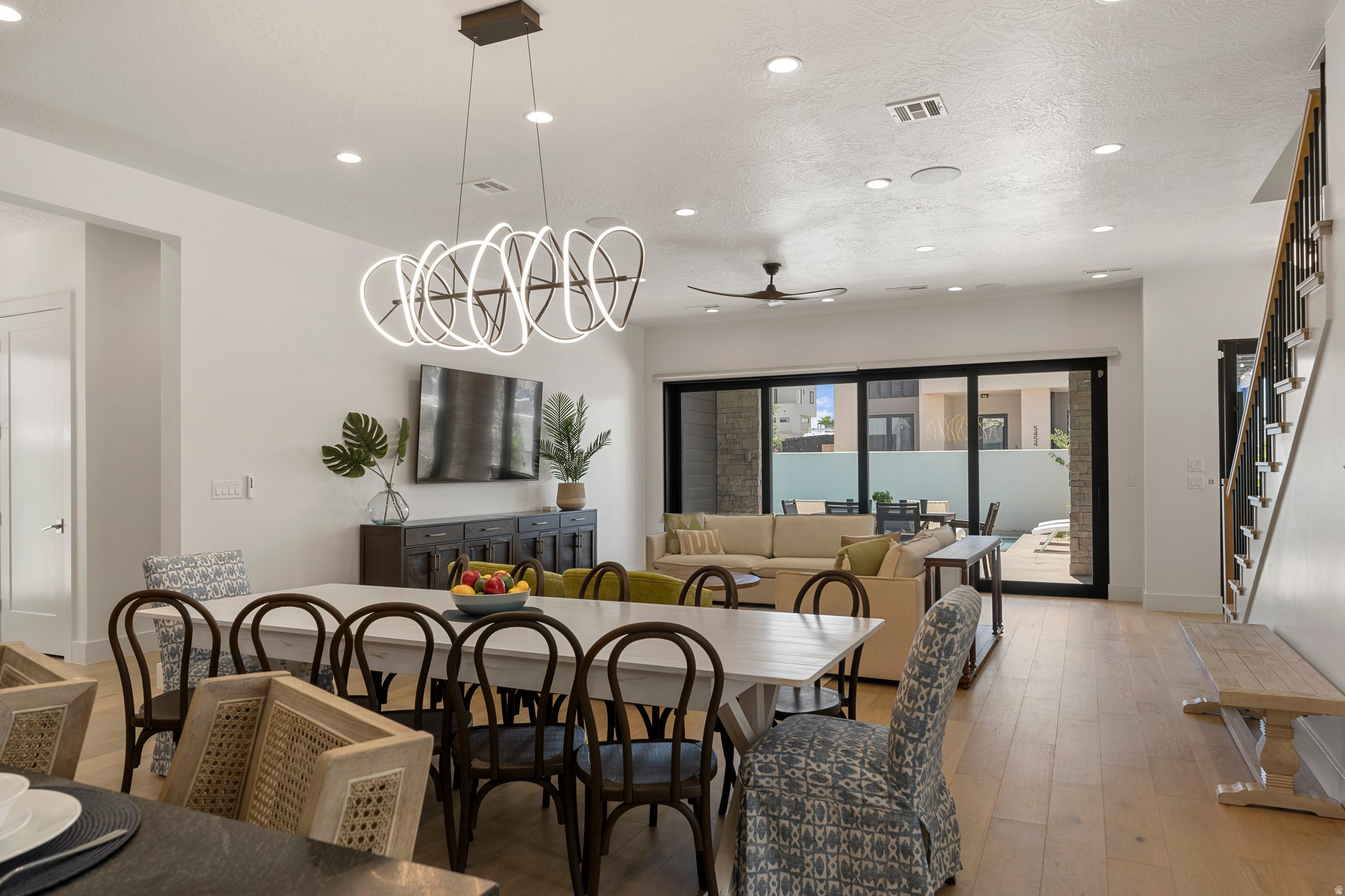 DESERT COLOR - Residential
