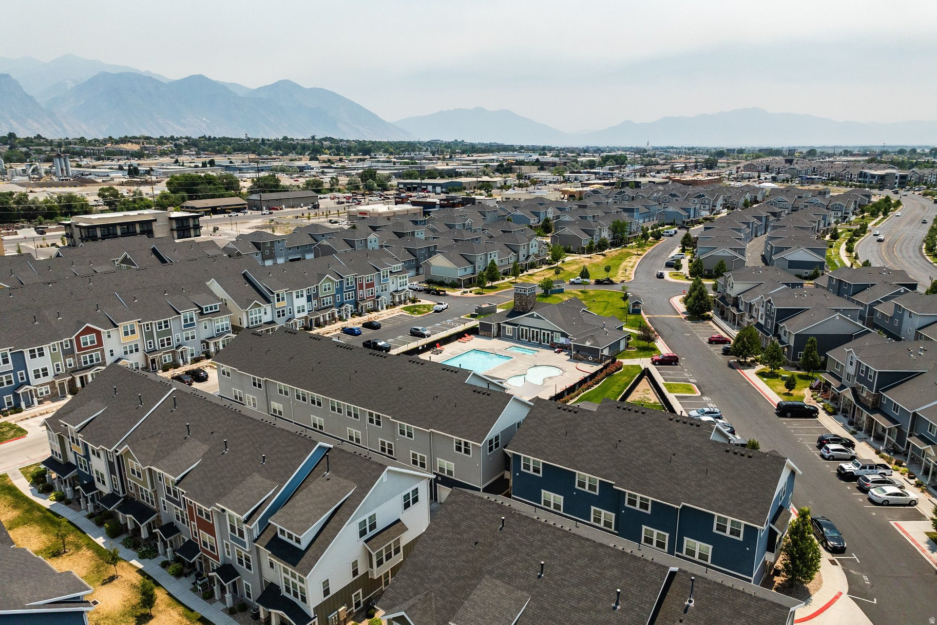 EDGEWATER AT GENEVA - Residential