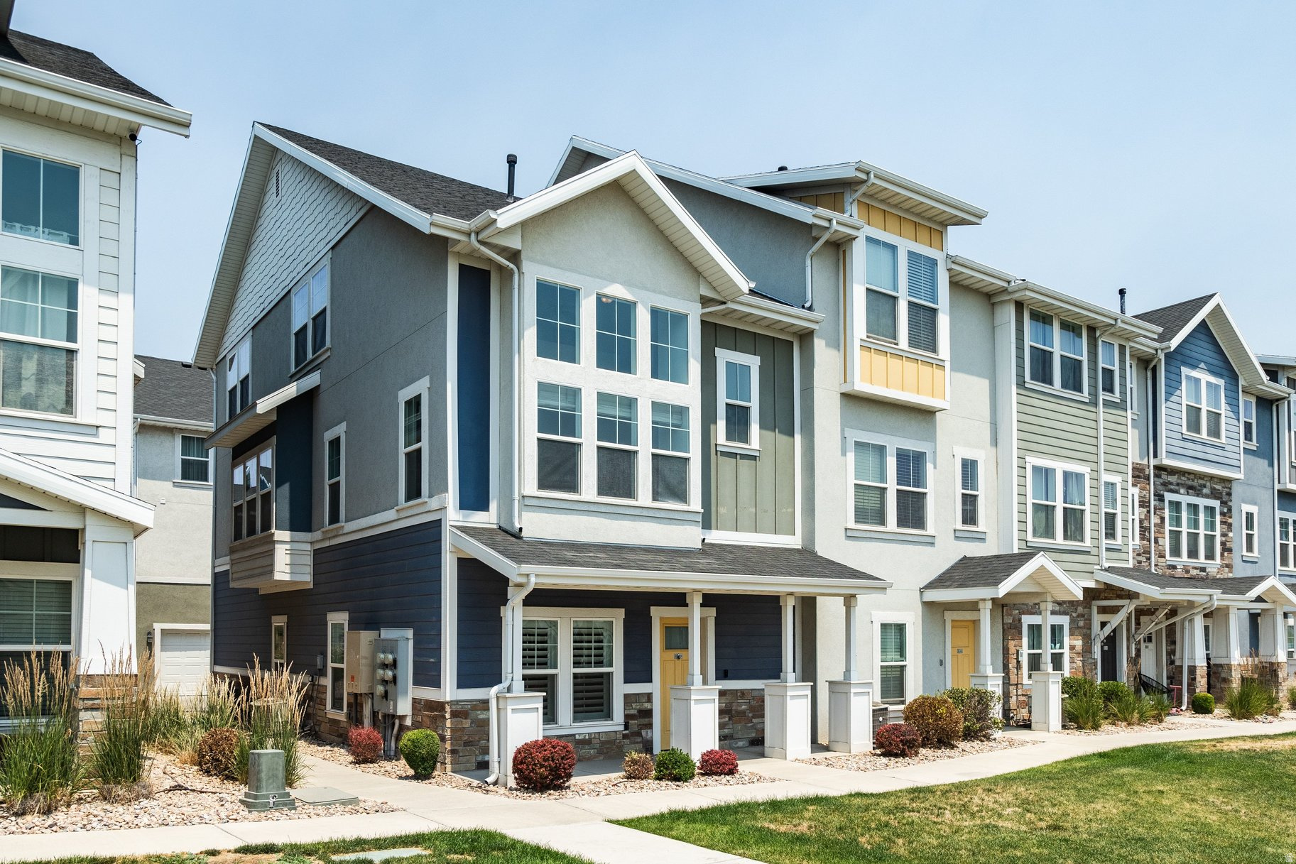 EDGEWATER AT GENEVA - Residential