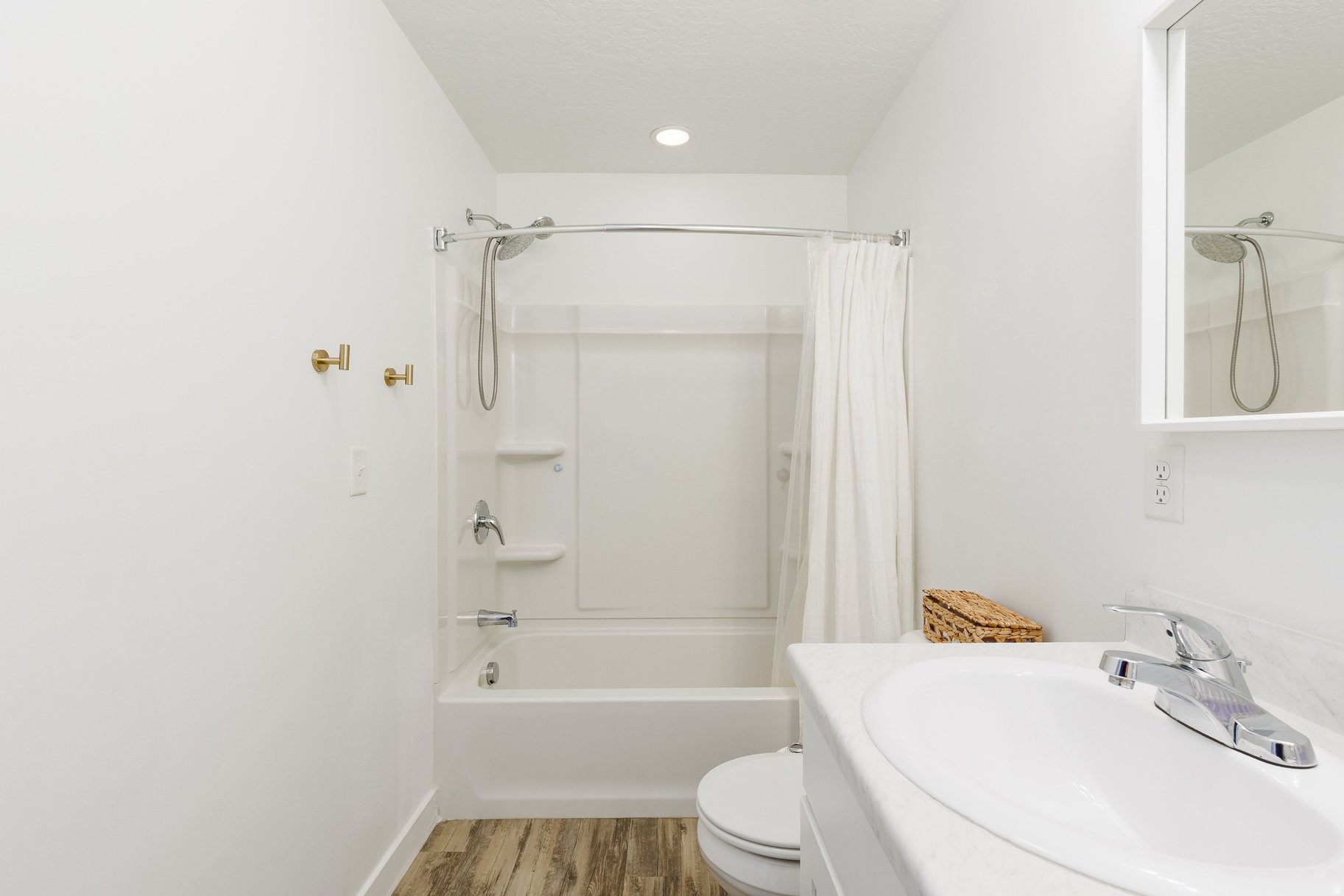 EDGEWATER AT GENEVA - Residential