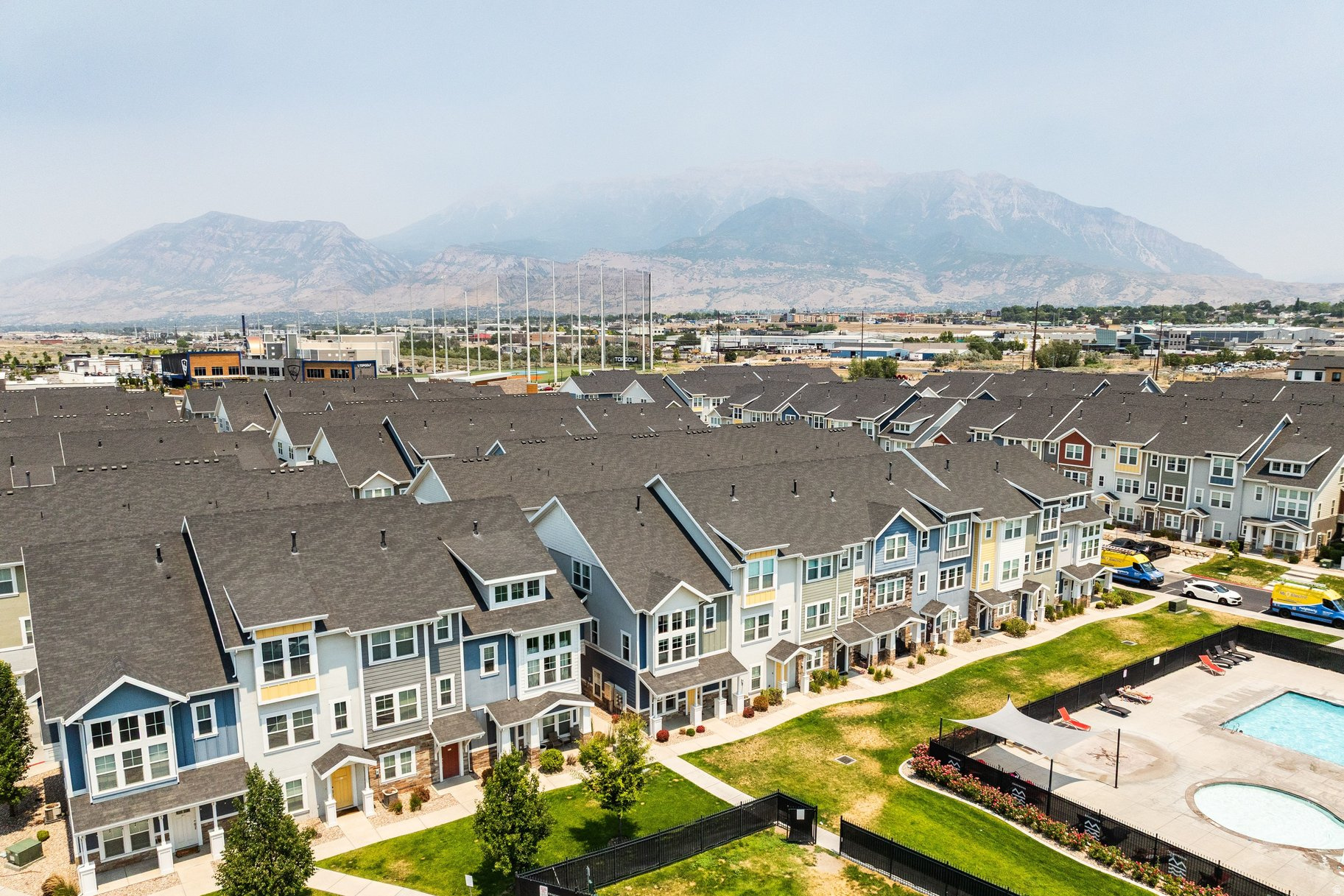 EDGEWATER AT GENEVA - Residential