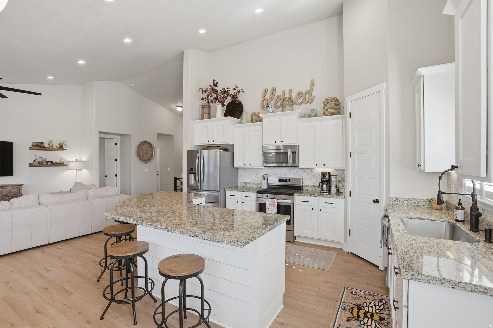JORDAN HEIGHTS - Residential