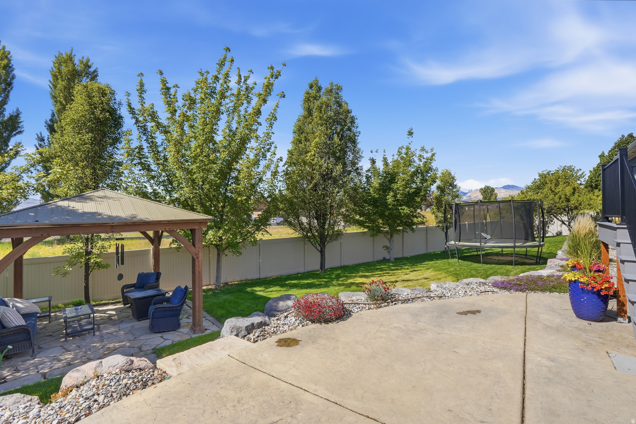 JORDAN HEIGHTS - Residential