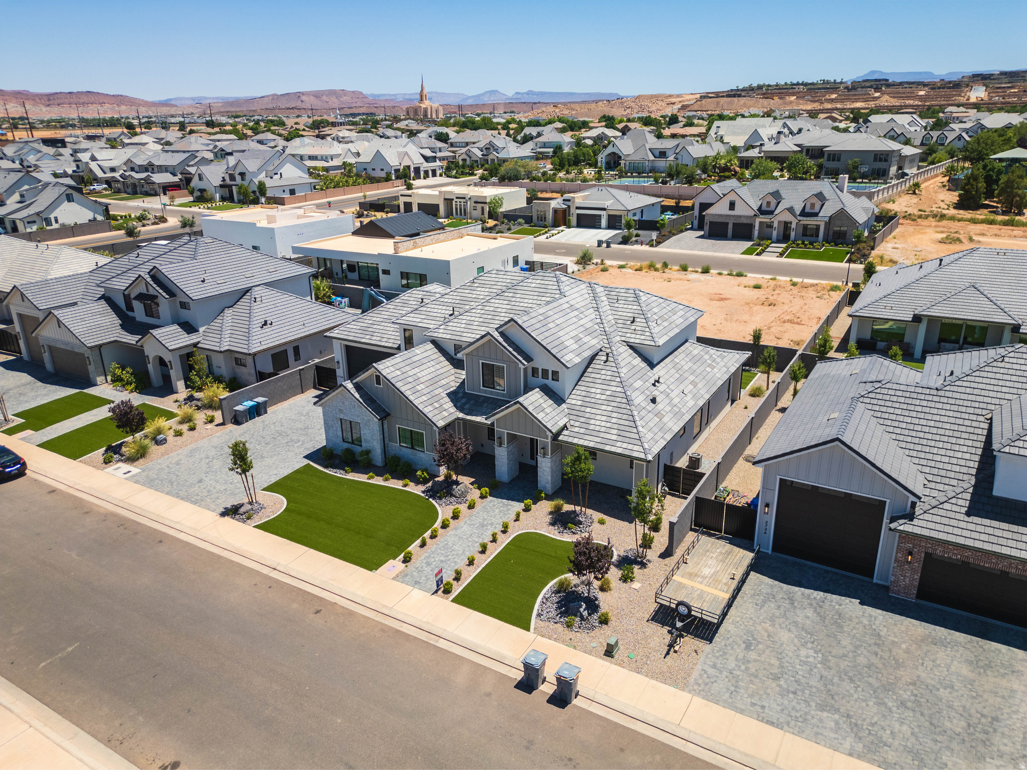 MOORLAND PARK - Residential