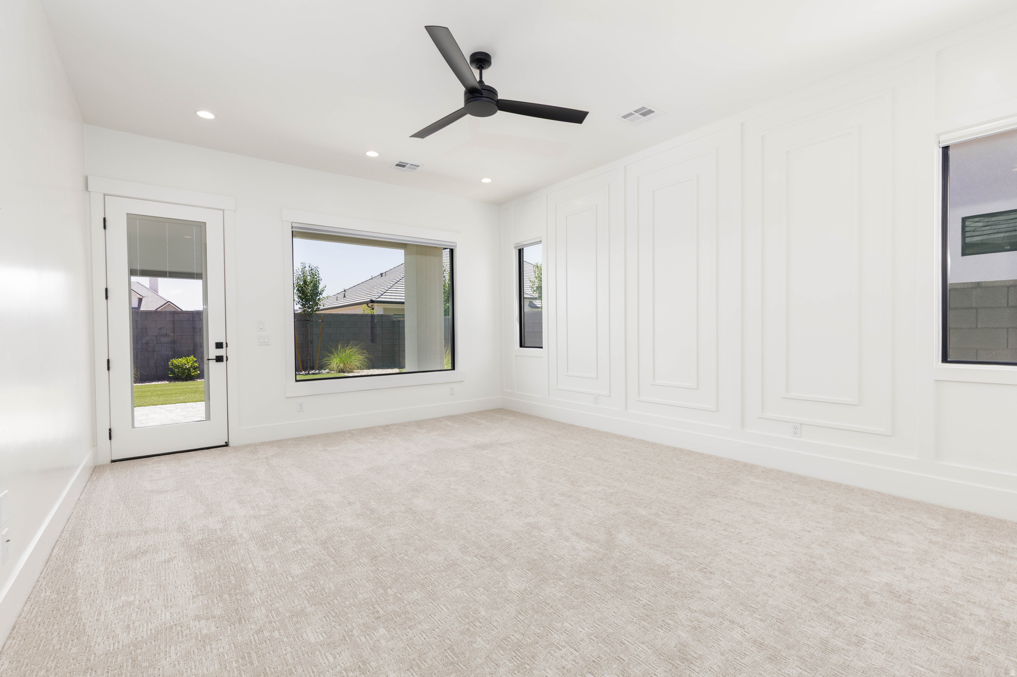 MOORLAND PARK - Residential