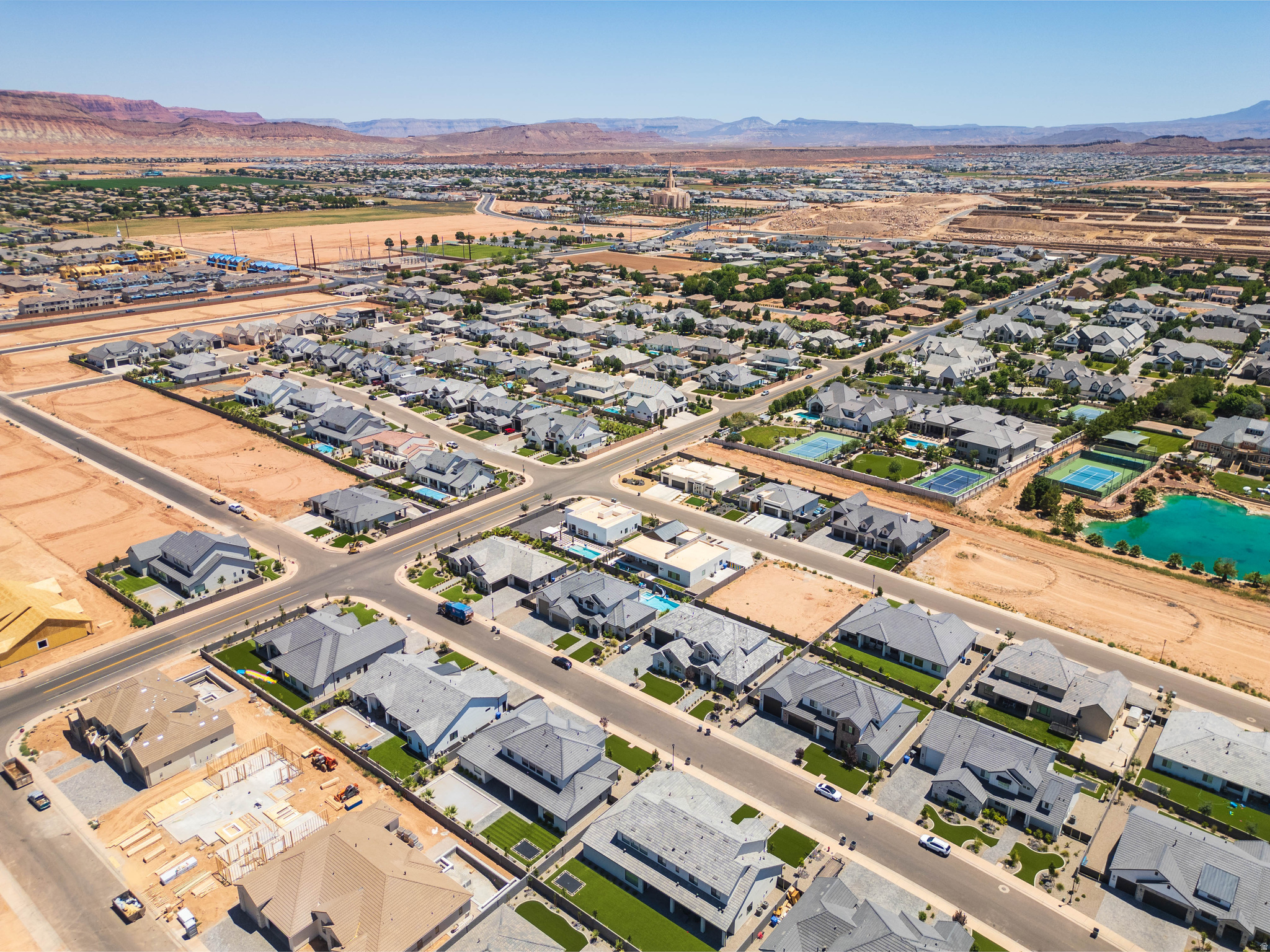 MOORLAND PARK - Residential