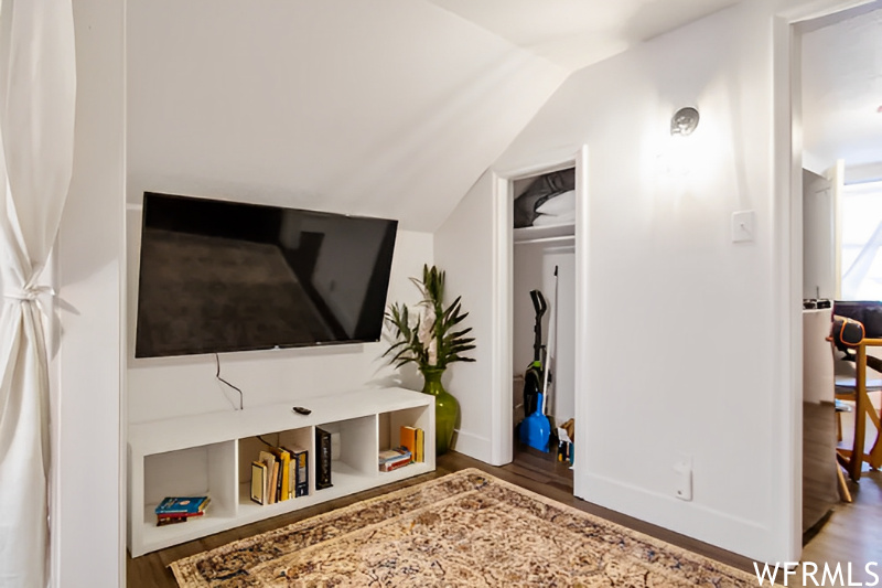 BROADWAY ADD - Residential