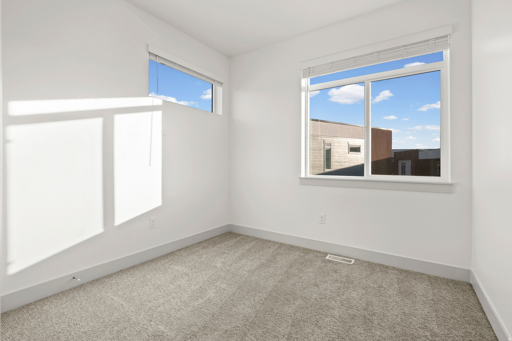 THE UNION TOWNHOMES - Residential