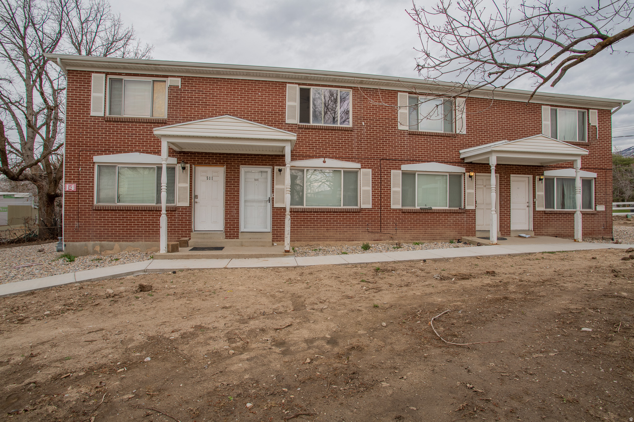 COLONIAL GARDENS - Residential