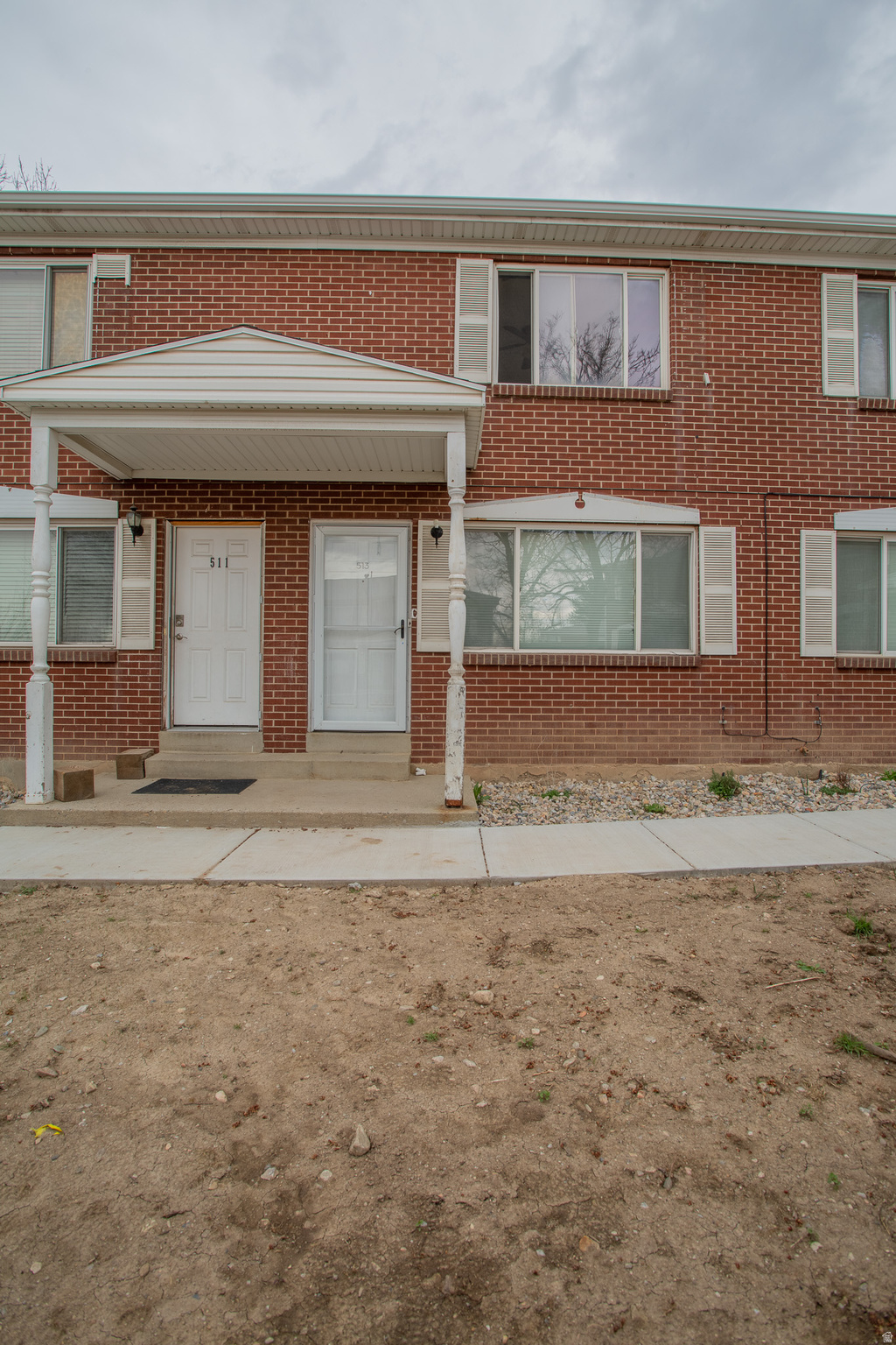 COLONIAL GARDENS - Residential