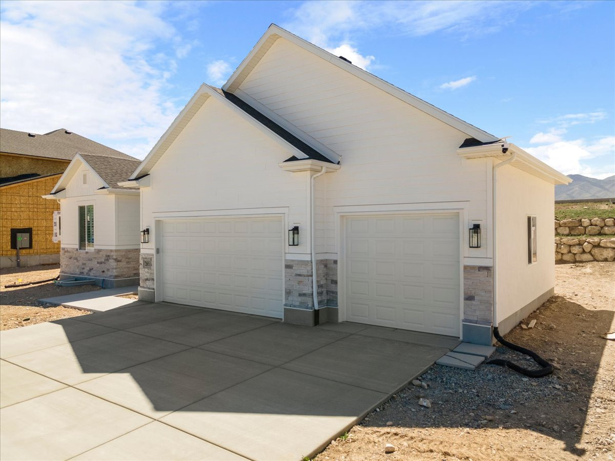 BINGHAM HEIGHTS - Residential
