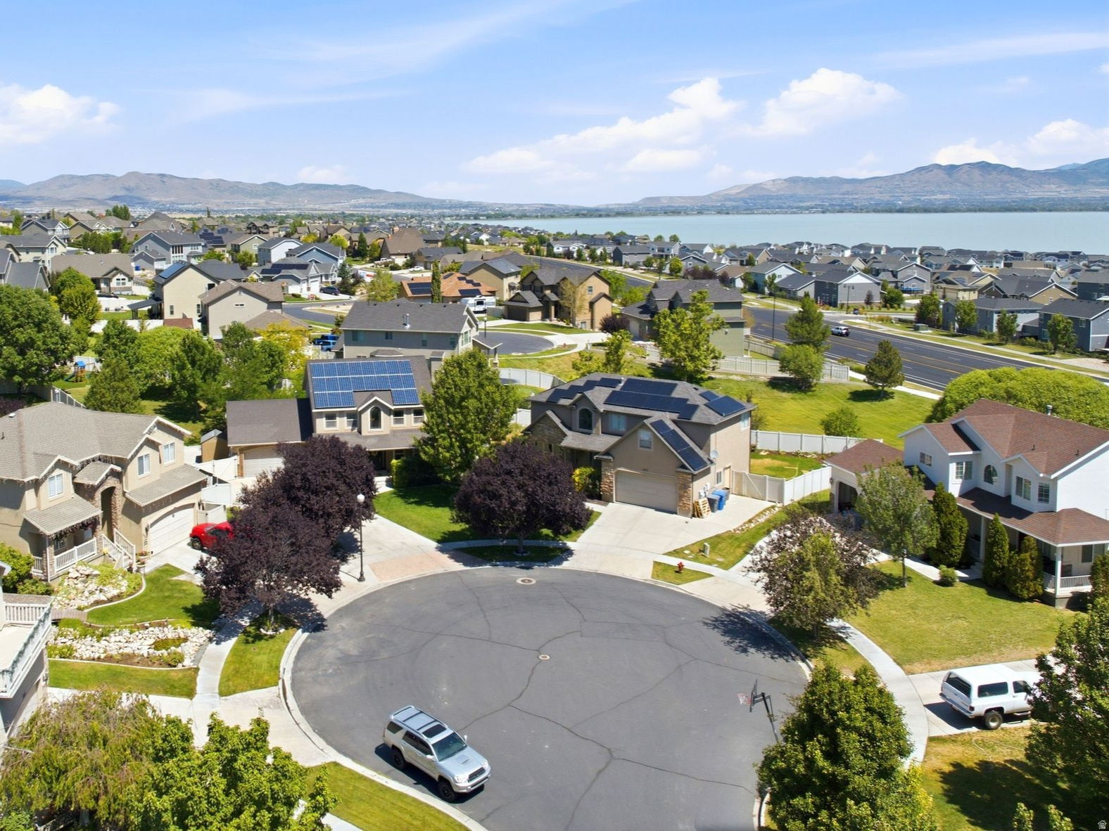 VILLAGE OF FOX HOLLOW - Residential