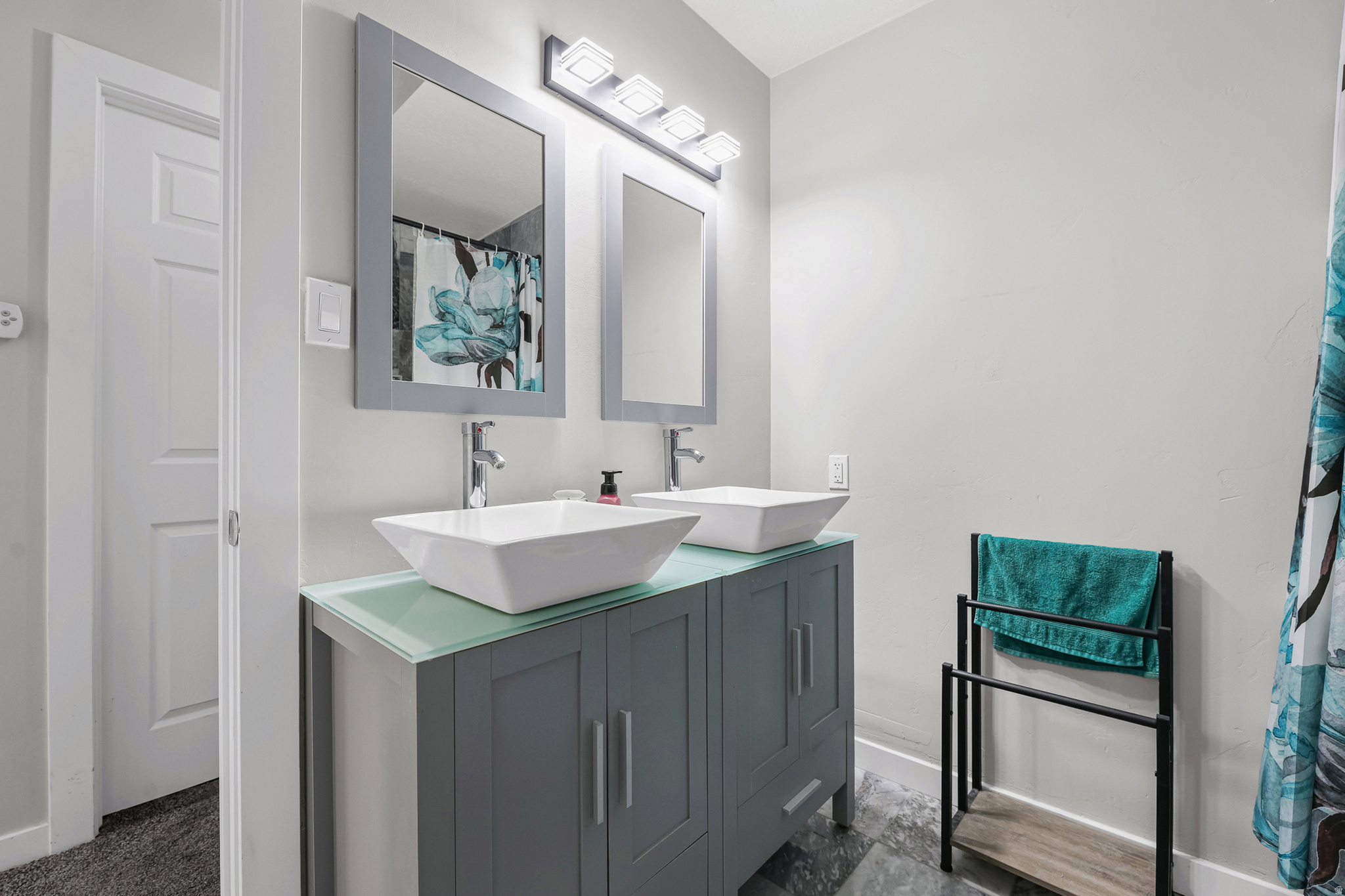 ANTIONETTA A - Residential