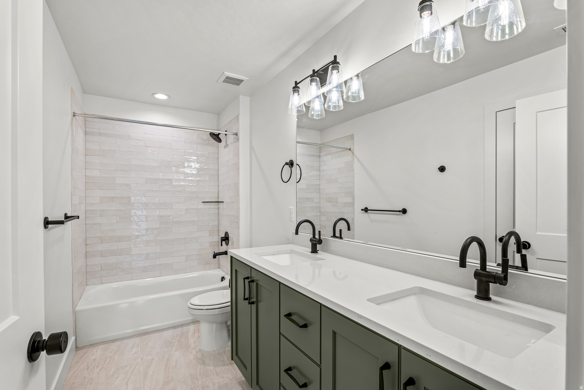 BEACON POINTE - Residential