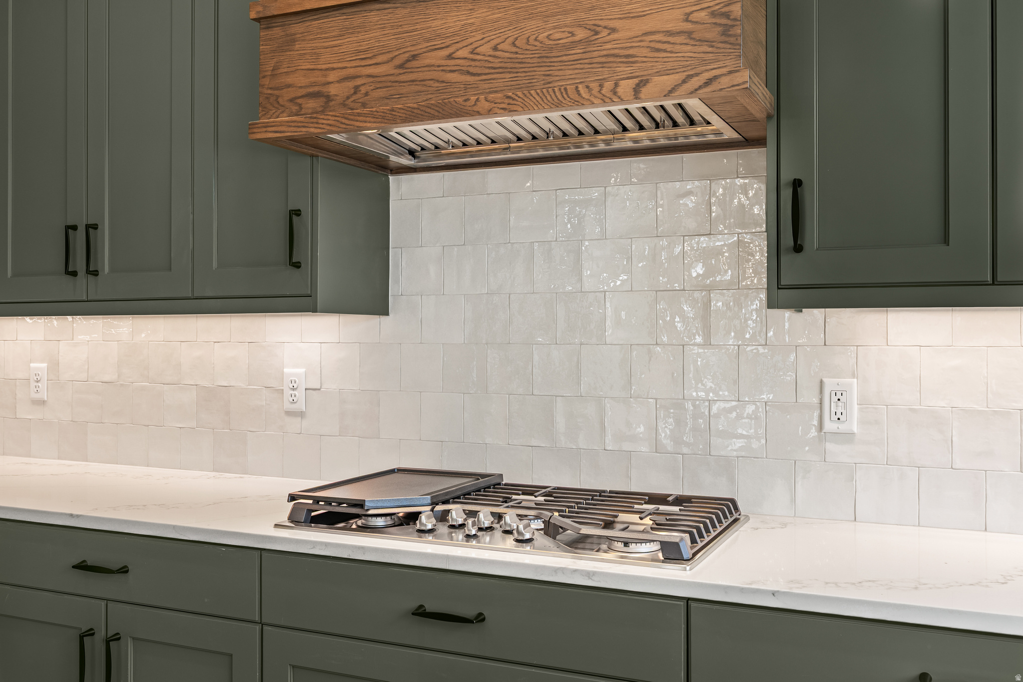 BEACON POINTE - Residential